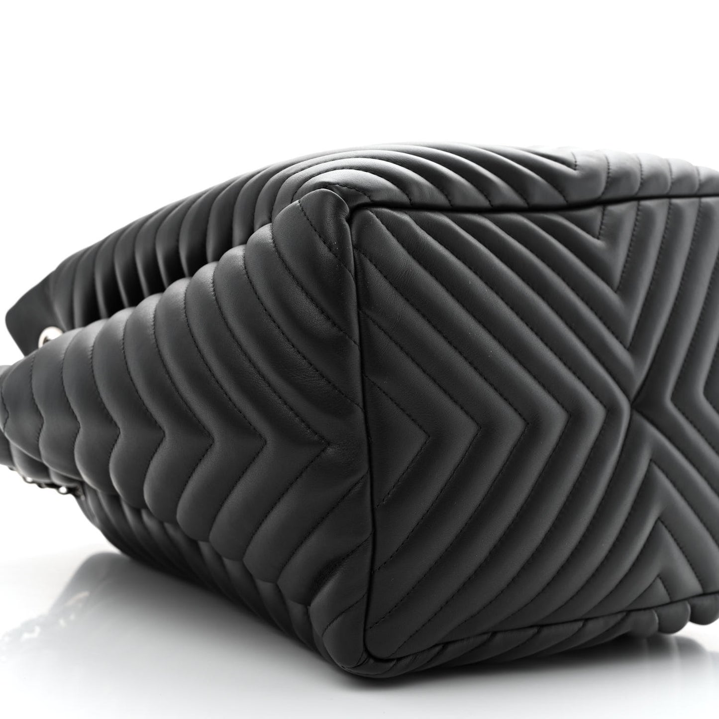 Lambskin Chevron Quilted Large Urban Spirit Drawstring Bag Black