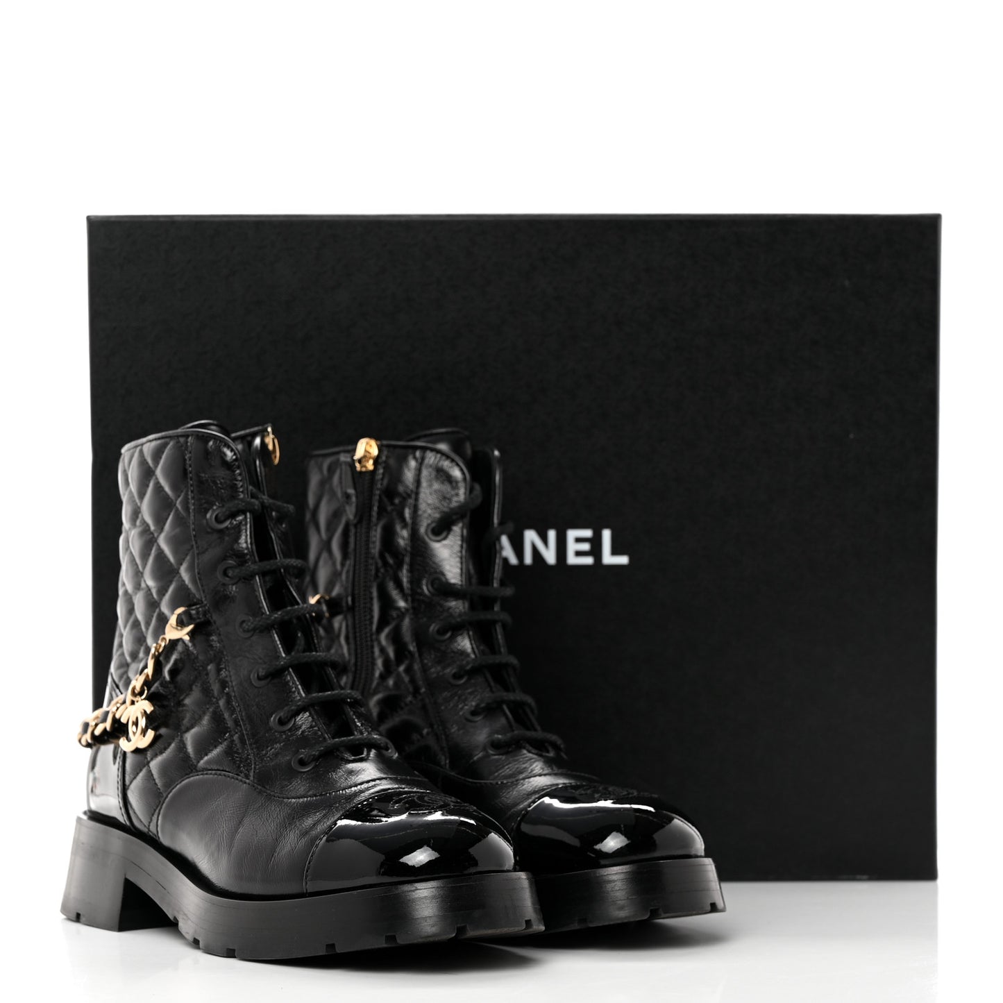 Shiny Calfskin Patent Quilted Chain Lace Up Combat Boots 37.5 Black