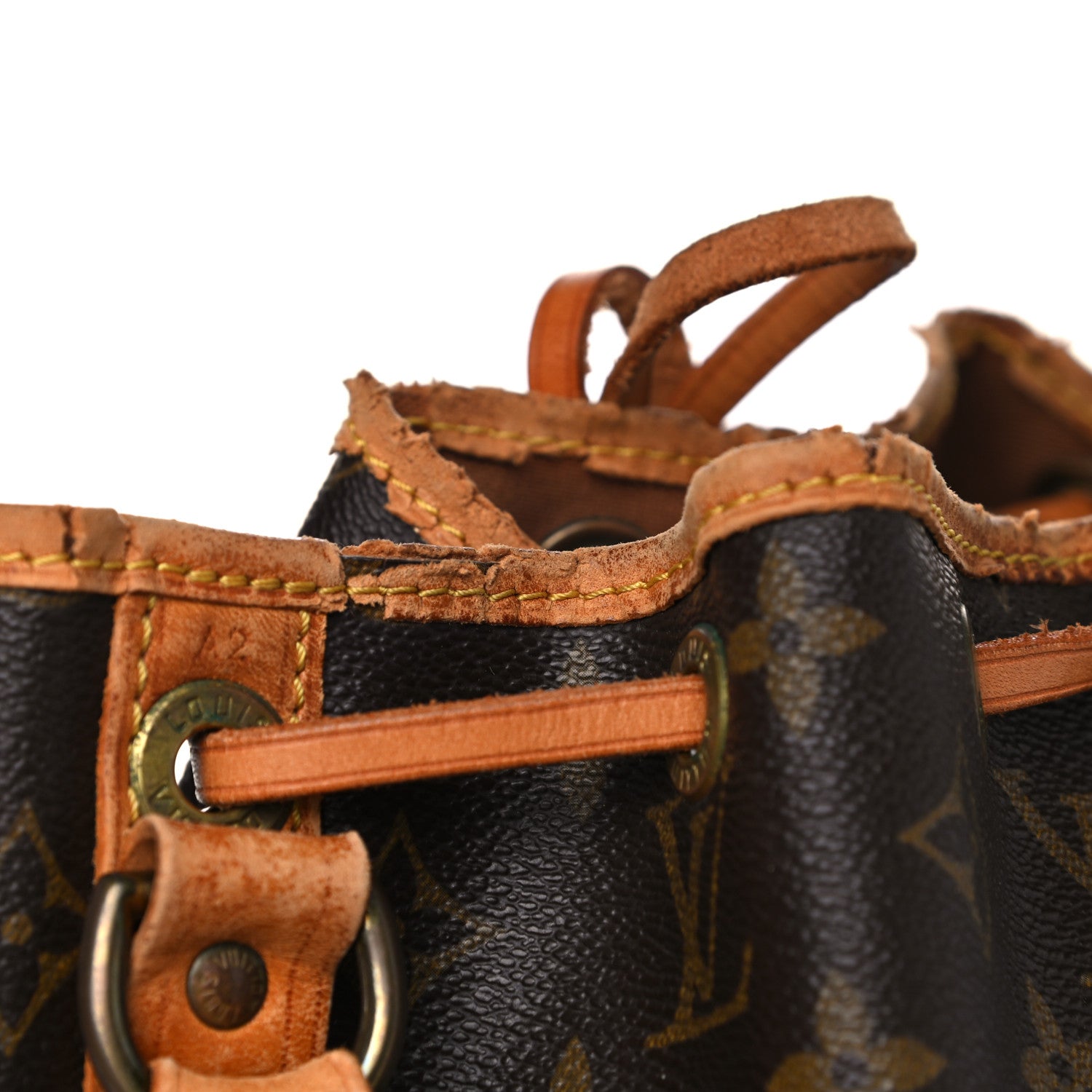 Louis Vuitton Monogram Petit Noe 28 of 32