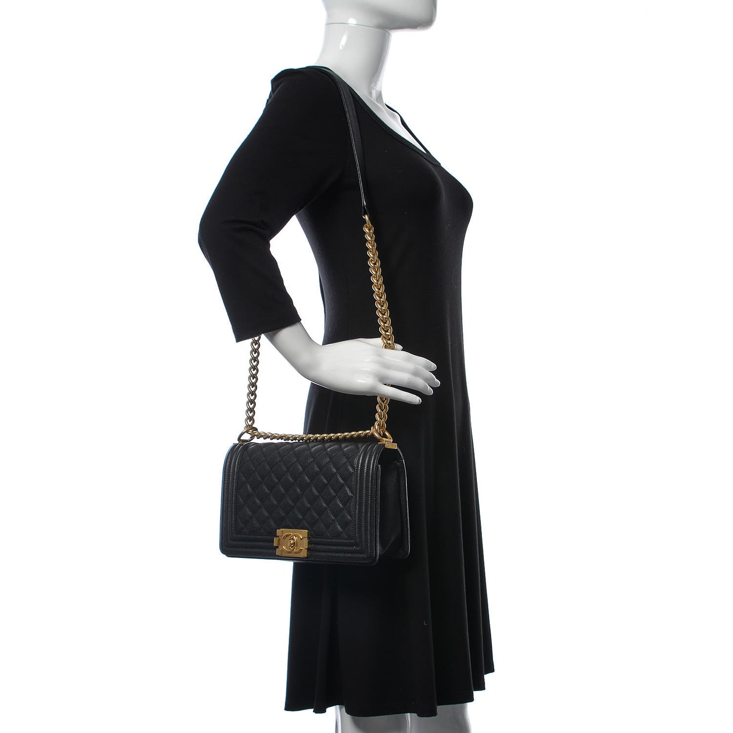 Caviar Quilted Medium Boy Flap Black