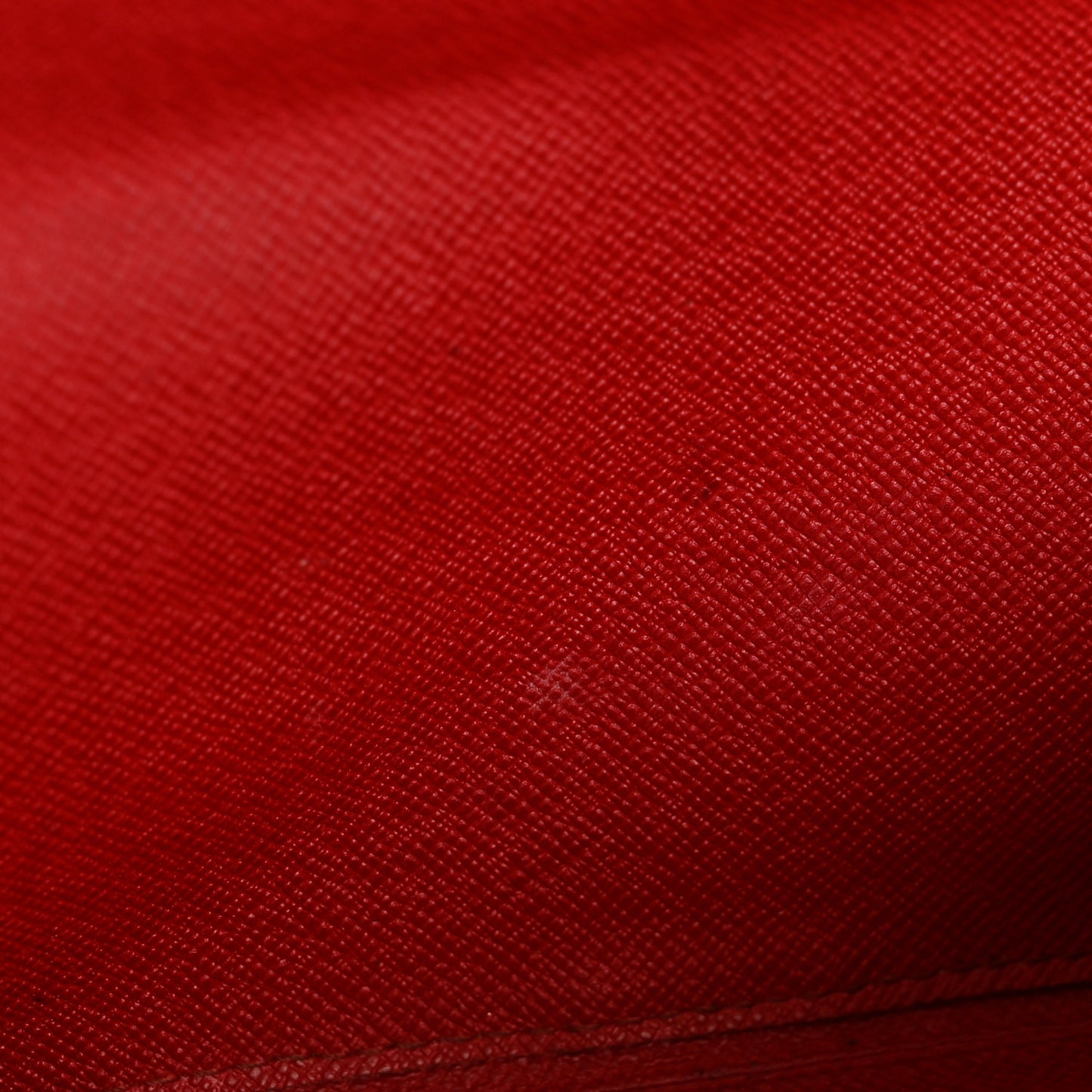 Epi Porte Tresor International Wallet Castillan Red