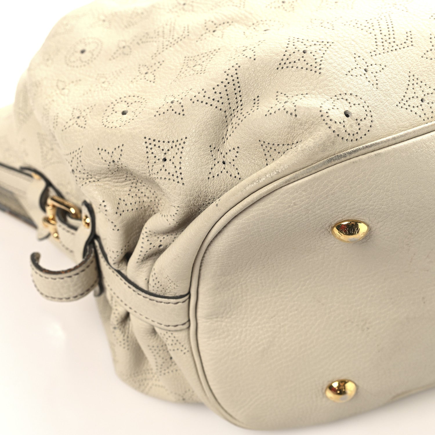 Louis Vuitton Mahina XL Ivory 8 of 14