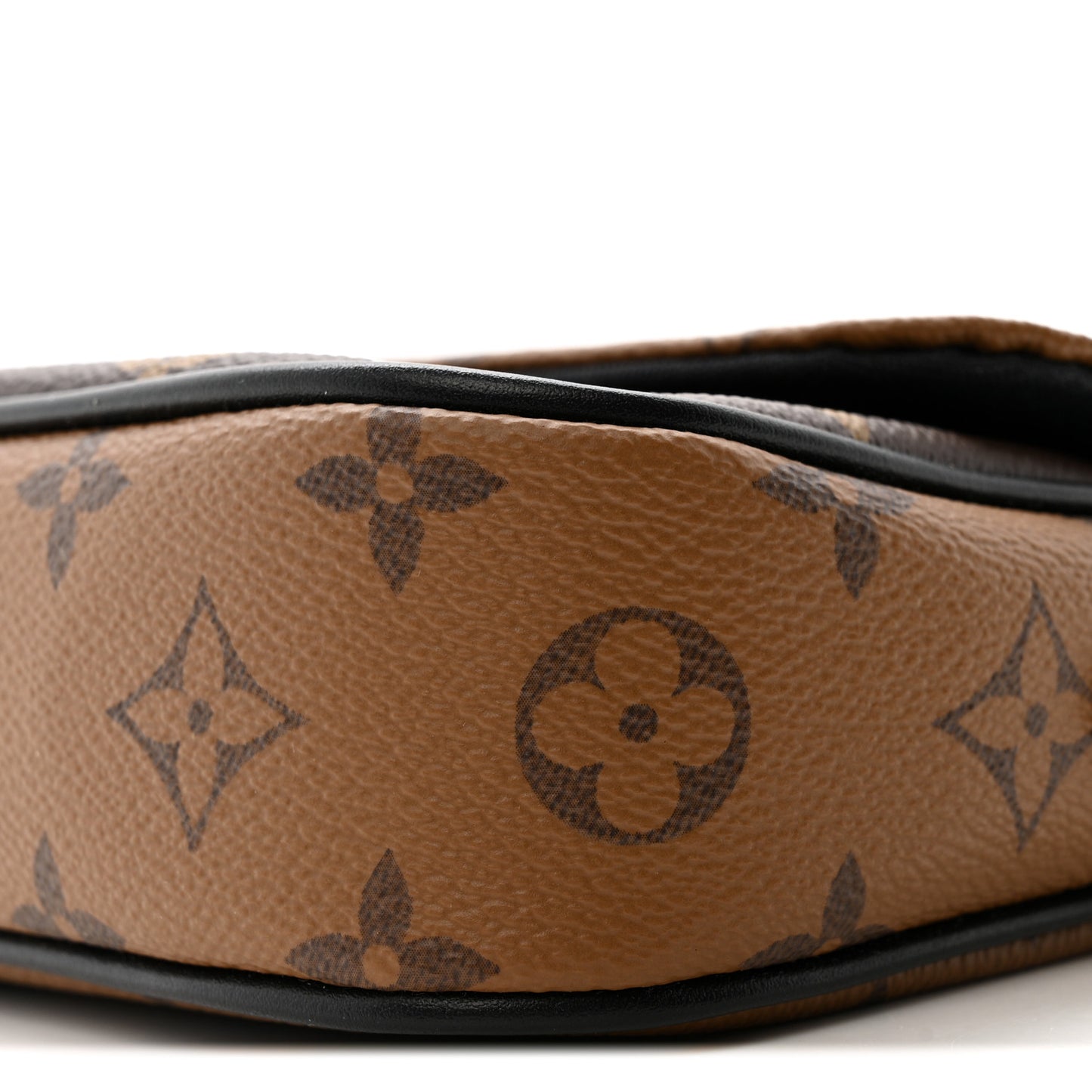 Reverse Monogram Ivy Wallet On Chain
