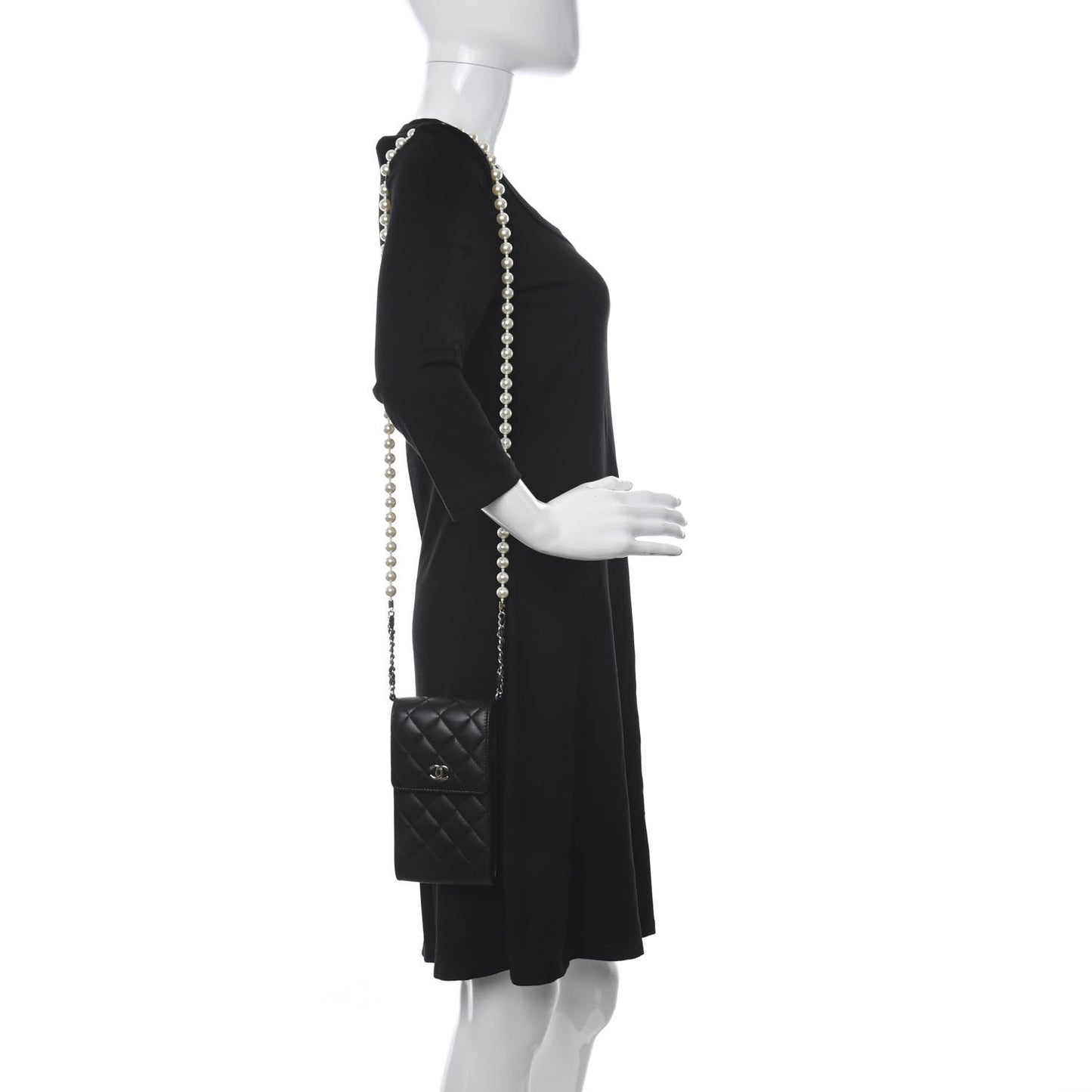 Lambskin Quilted Pearl Phone Holder With Chain Black