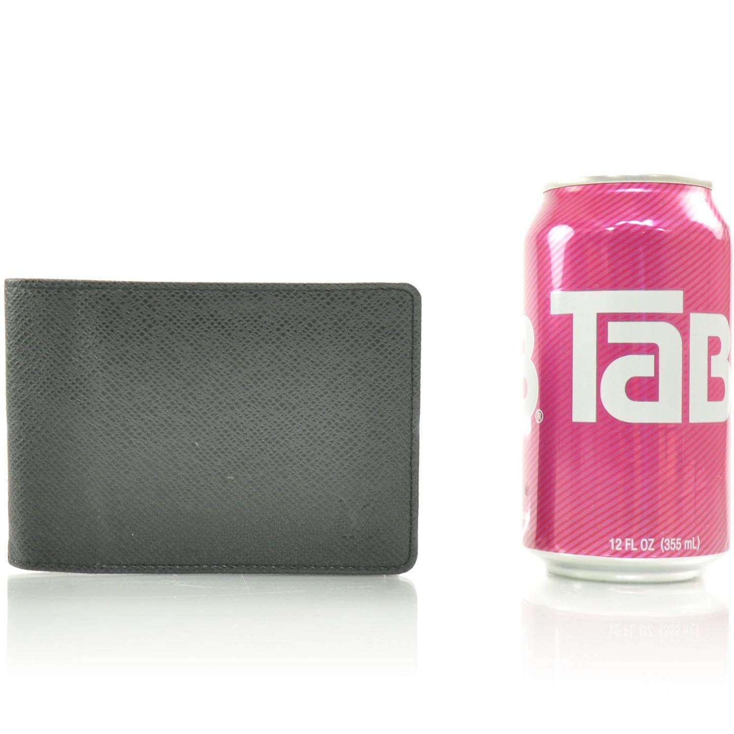 Taiga Mens Billfold Wallet w 3 Flaps