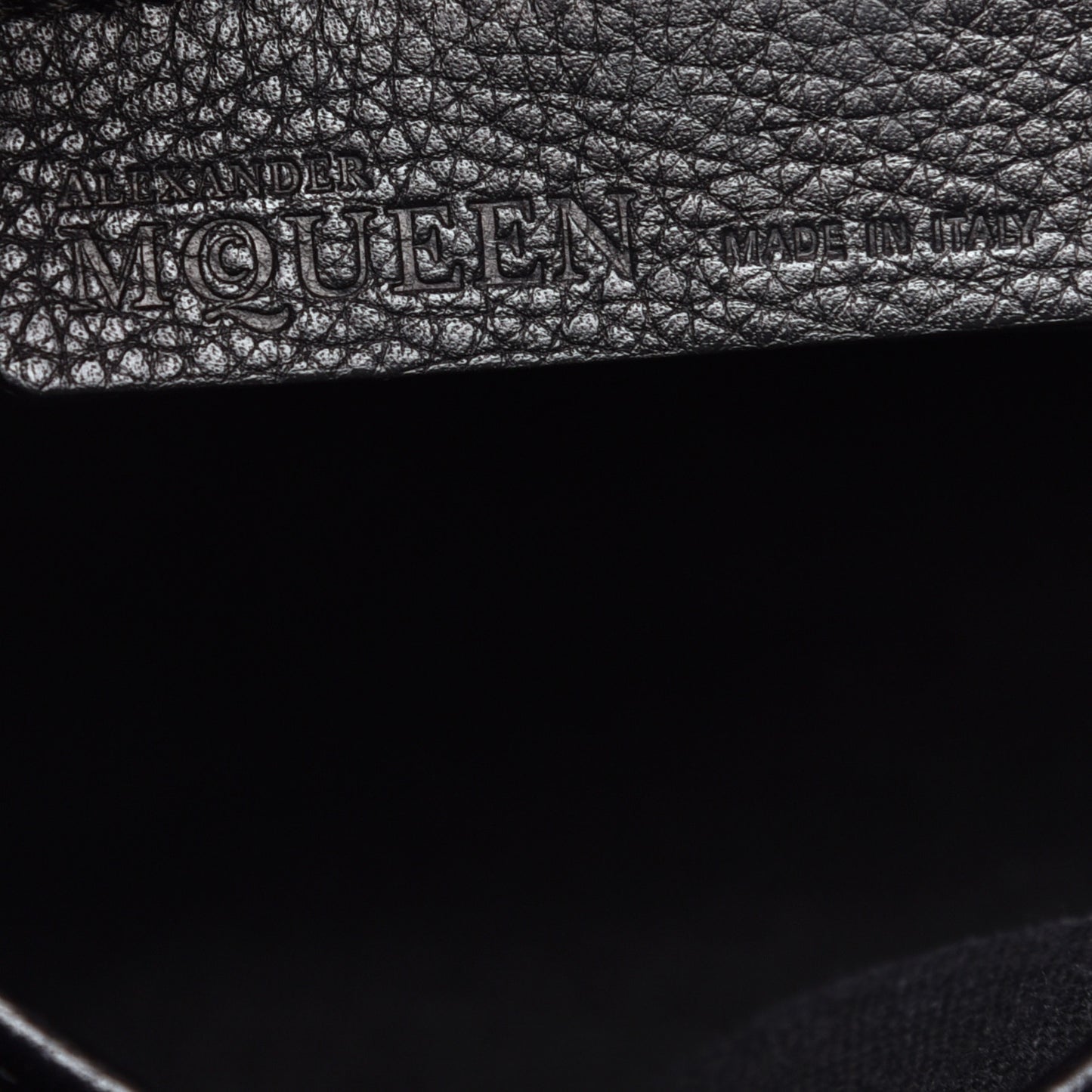 Pebbled Calfskin Small Skull Padlock Zip Around Tote Black