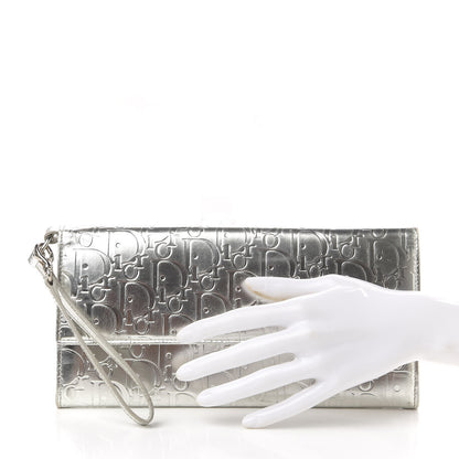 Christian Dior Metallic Patent Ultimate Wristlet Argent 2 of 11