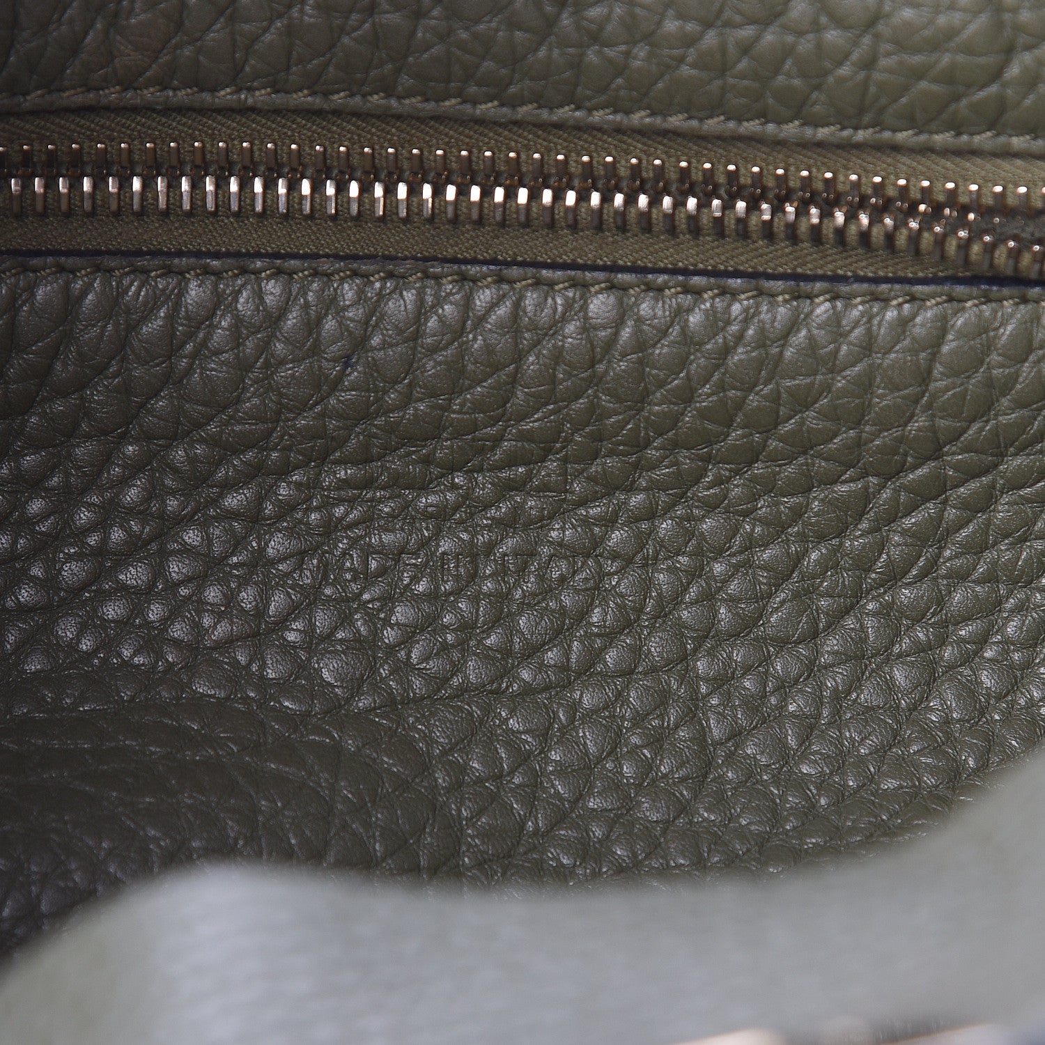 Valentino Garavani Pebbled Calfskin Small Rockstud Flip-Lock Messenger Bag Oasis 6 of 18