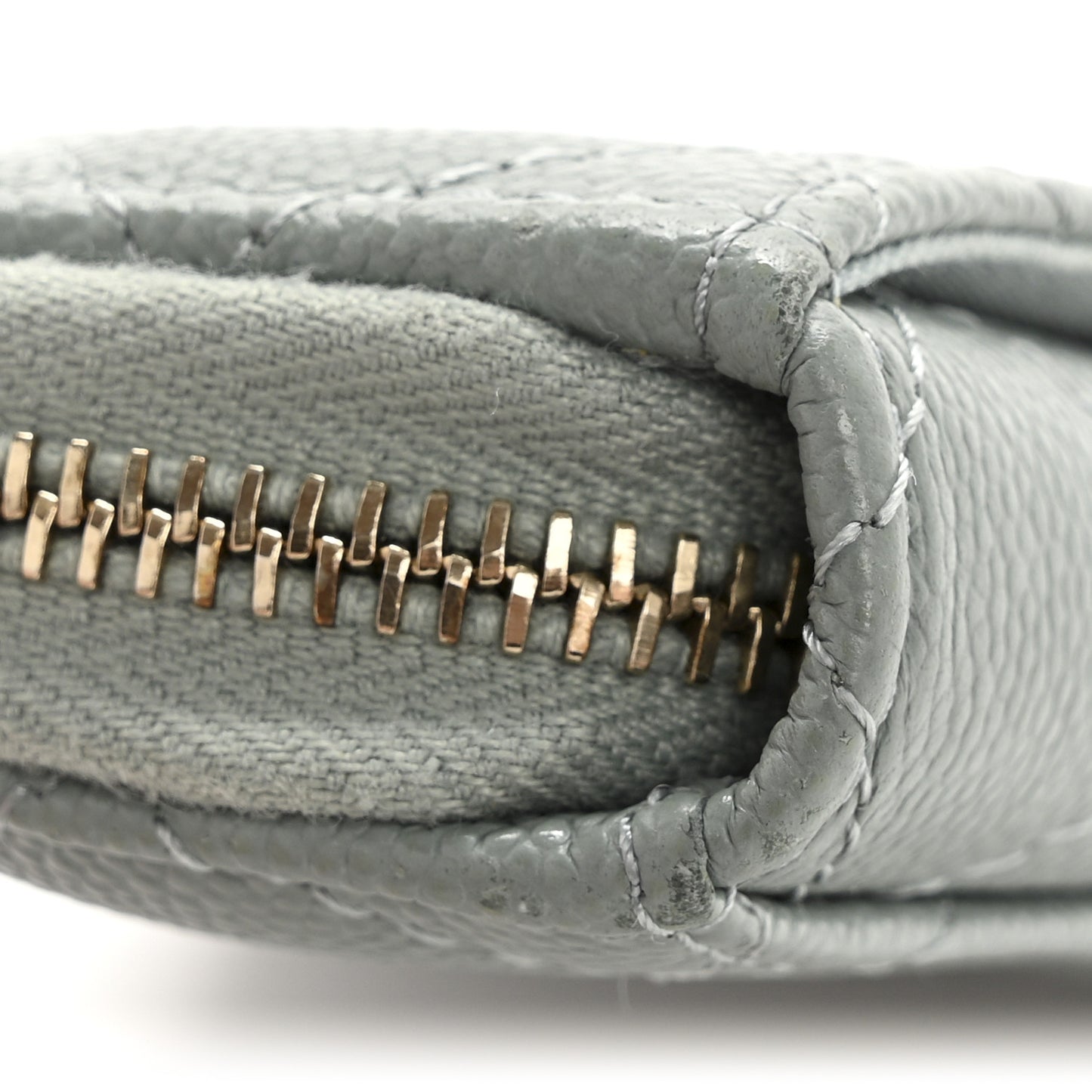 Caviar Quilted Zip Card Holder Grey