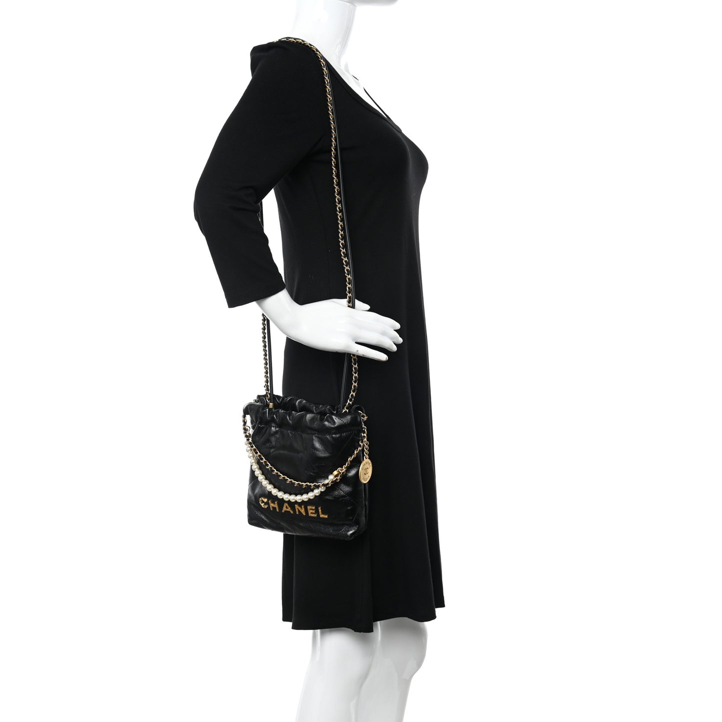 Shiny Crumpled Calfskin Quilted Pearl Mini Chanel 22 Black