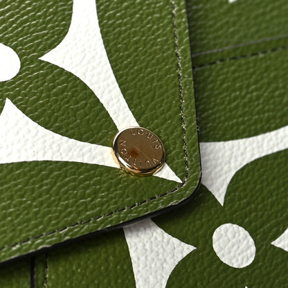 Louis Vuitton Monogram Giant Kirigami Pochette Set 11 of 14