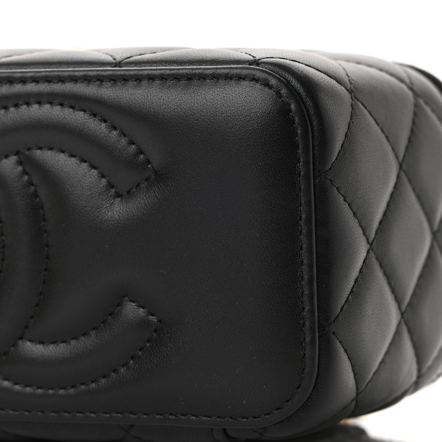 Lambskin Quilted Small Pearl Crush Vanity Case With Chain Black