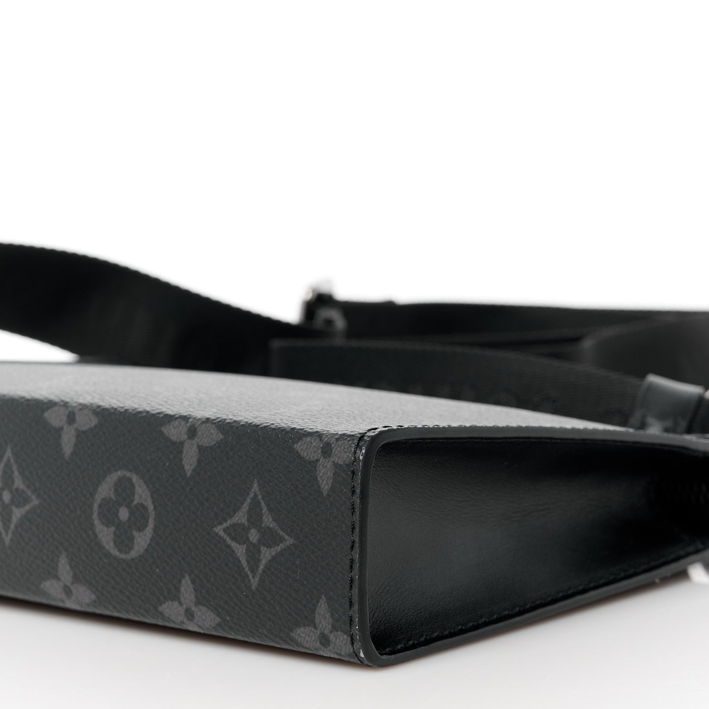 Reverse Monogram Eclipse Gaston Wearable Wallet