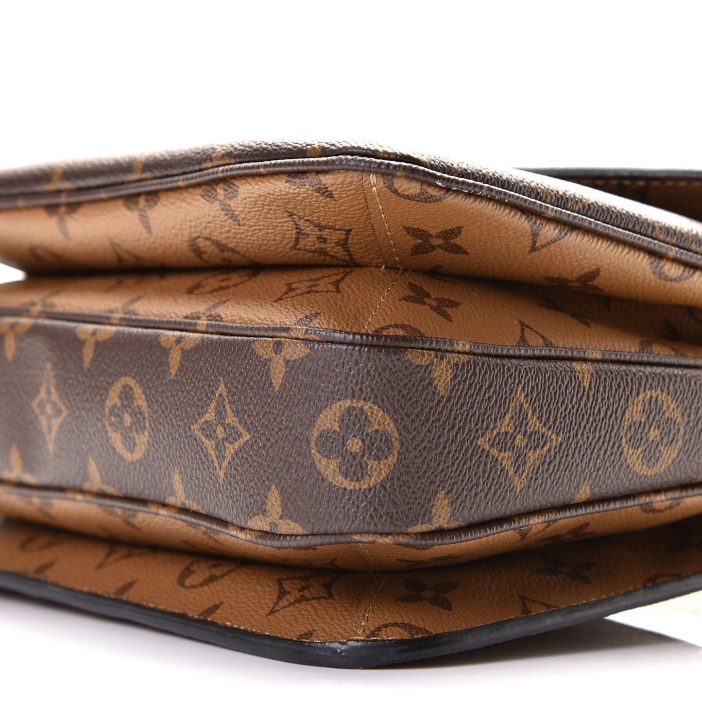 Reverse Monogram Pochette Metis