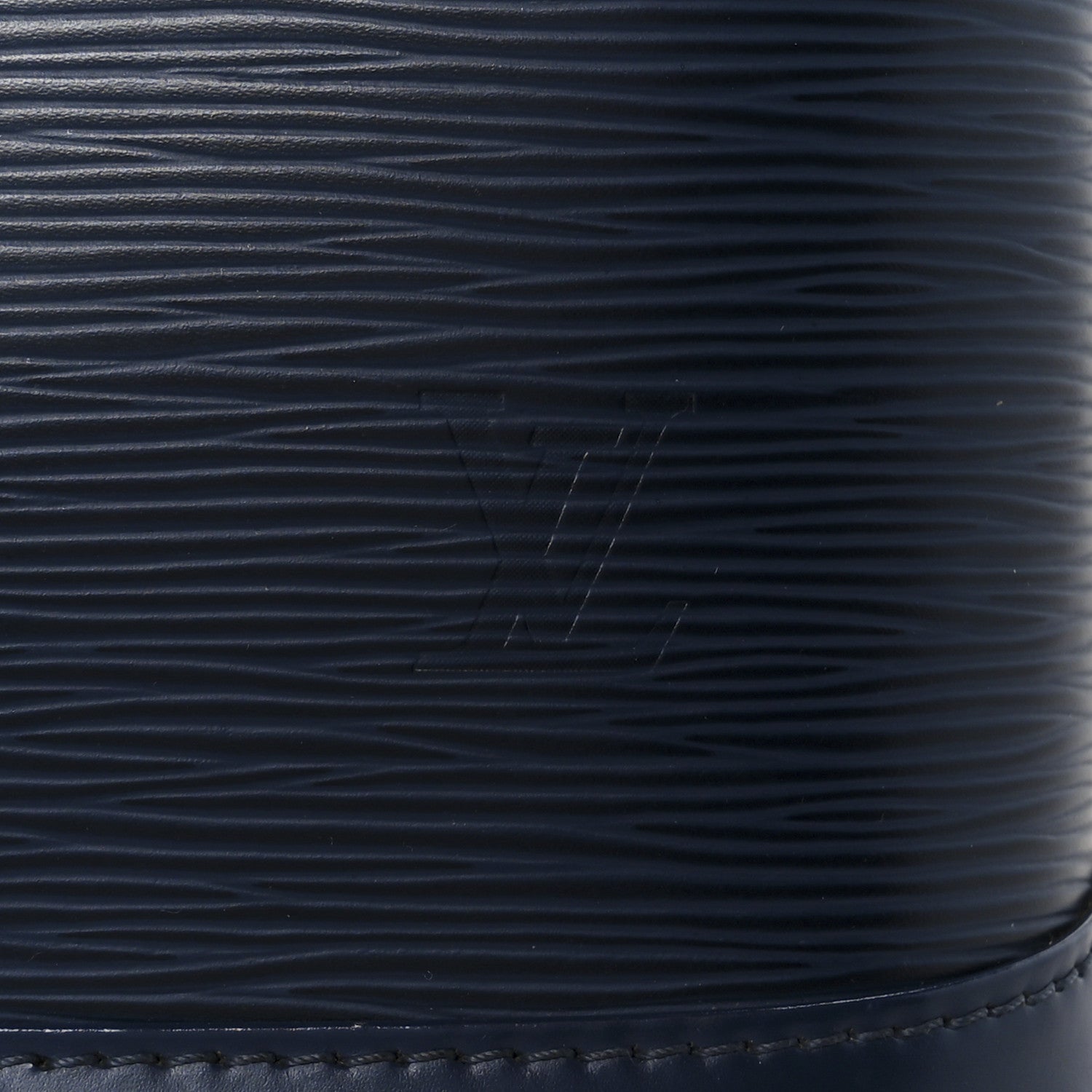 Louis Vuitton Epi Alma PM Indigo 8 of 12