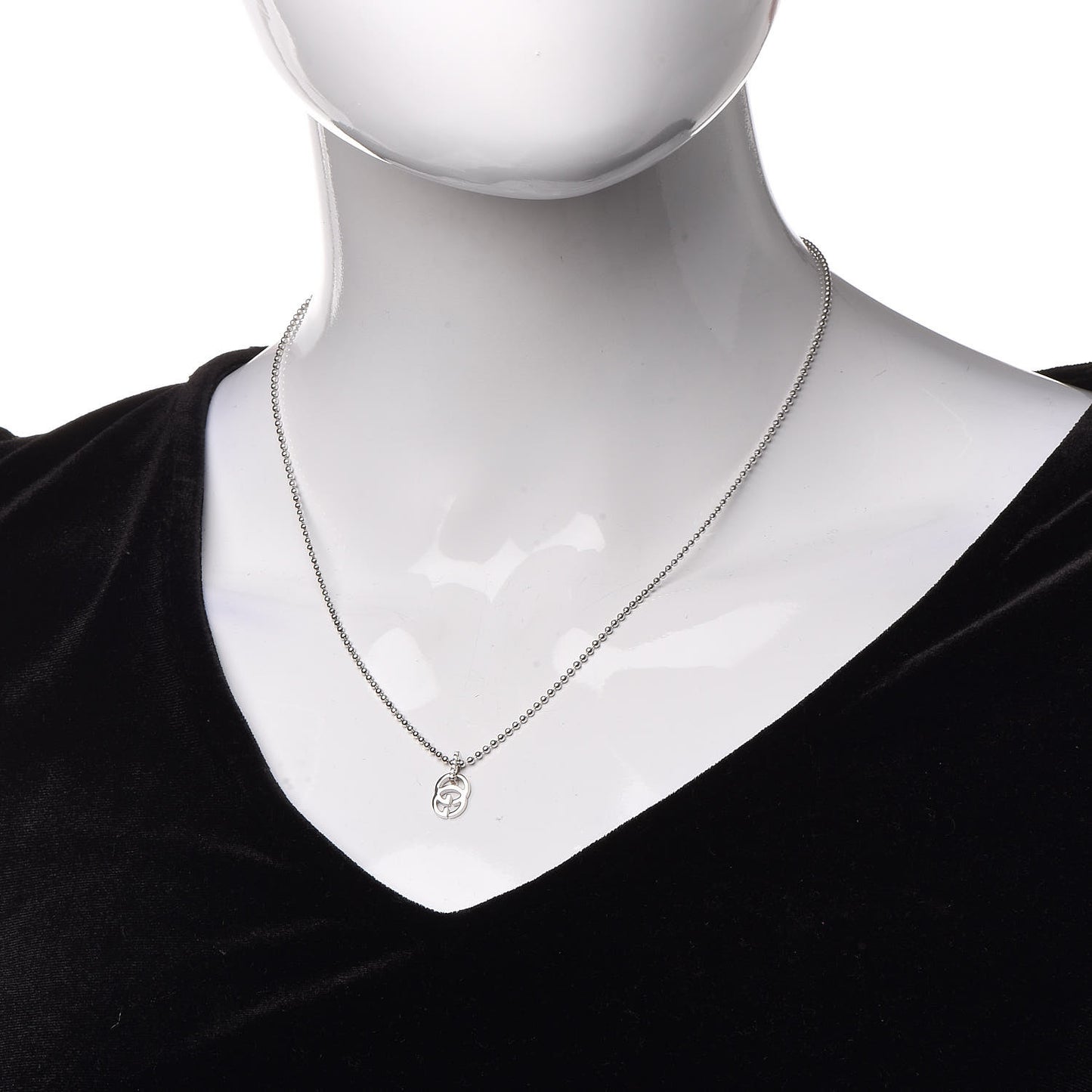 18K White Gold Diamond Running GG Pendant Necklace