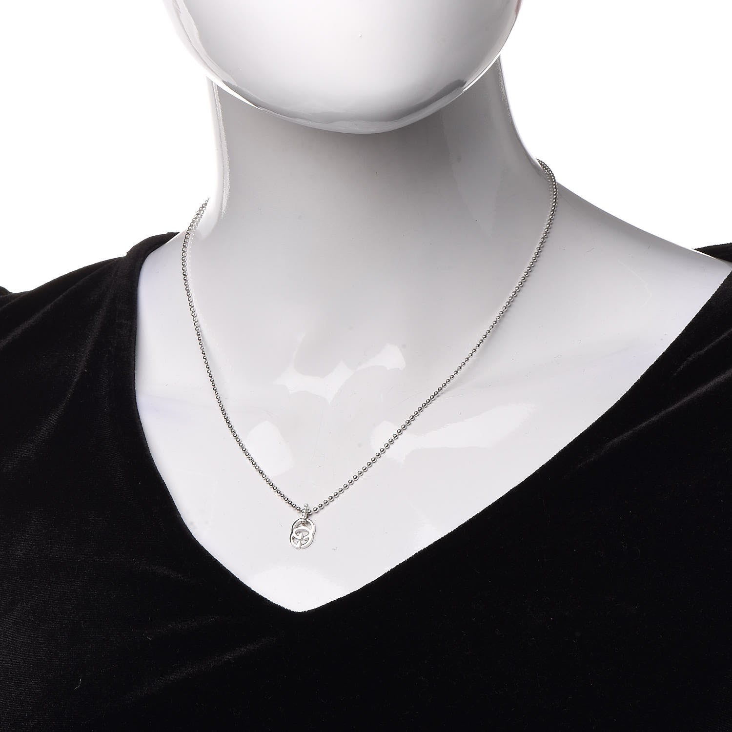Gucci 18K White Gold Diamond Running GG Pendant Necklace 2 of 7