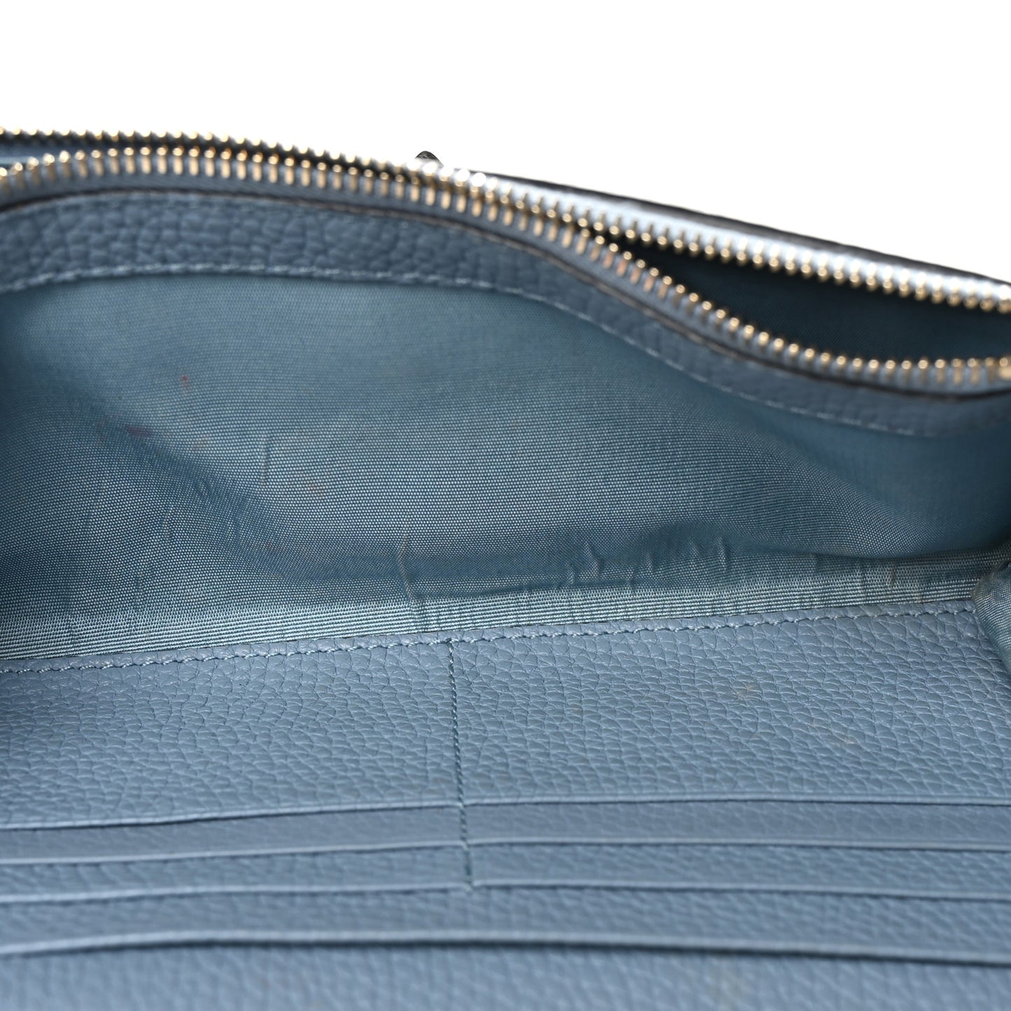 Pebbled Calfskin Rockstud Flip Lock Wallet On Chain Niagara