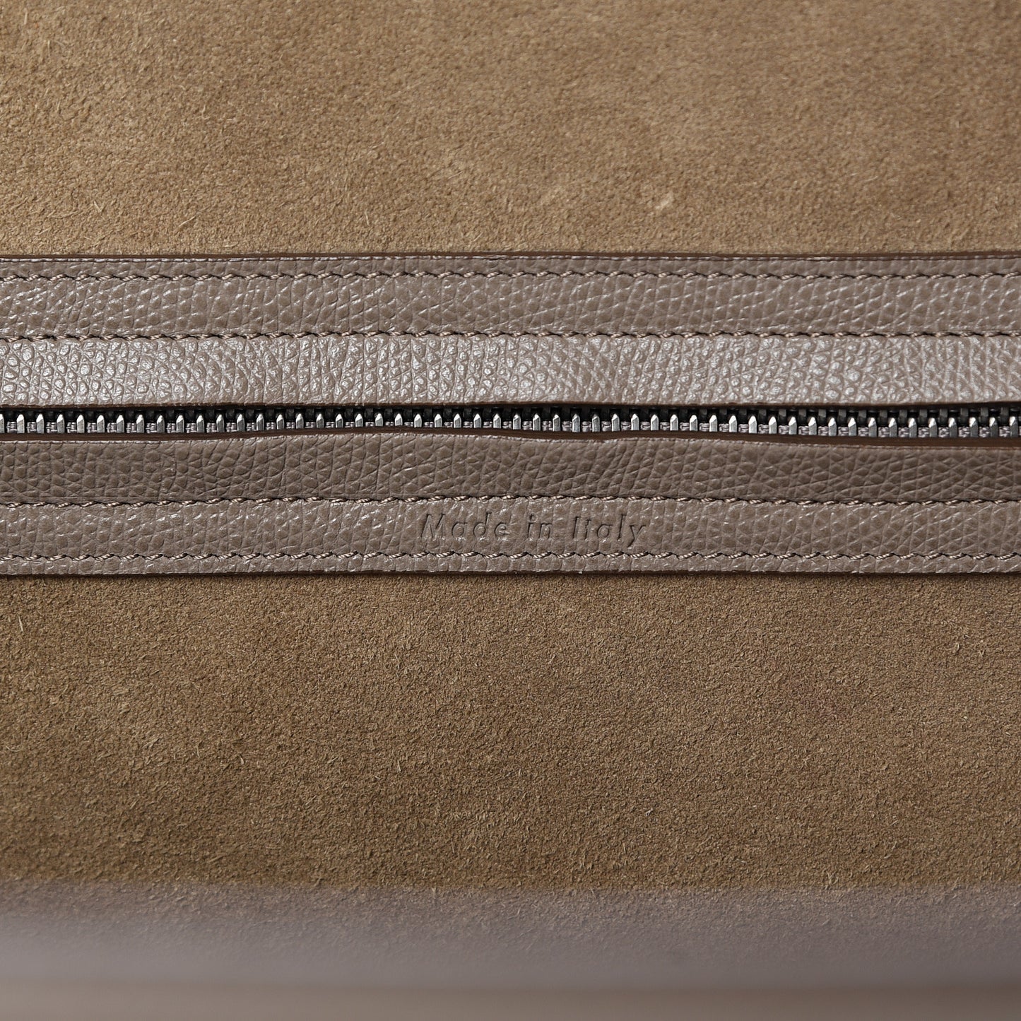 Grained Calfskin Medium Phantom Luggage Taupe