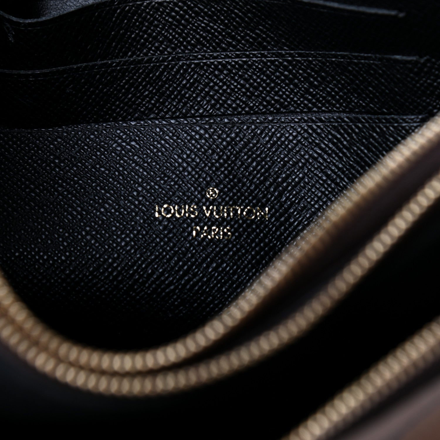 Louis Vuitton Reverse Monogram Giant Double Zip Pochette 7 of 10