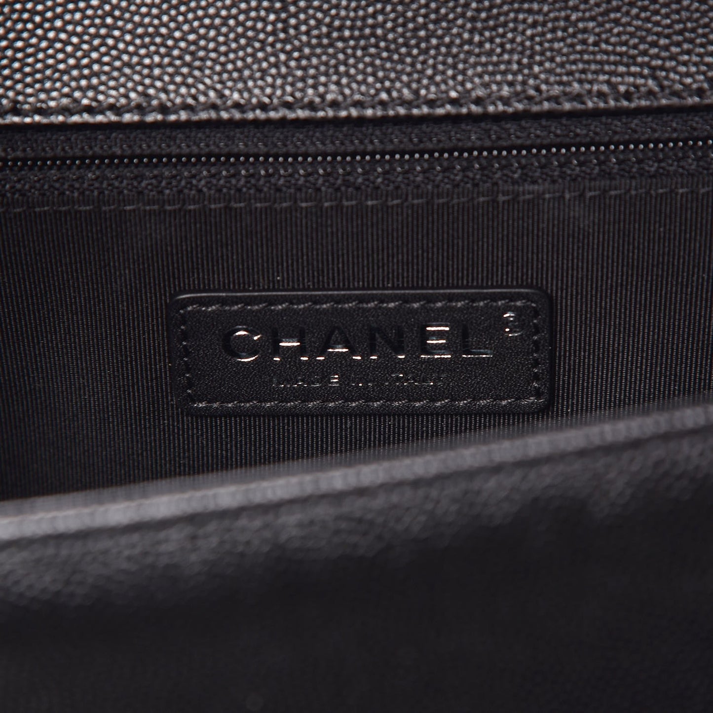 Caviar Quilted Large Boy Flap Black