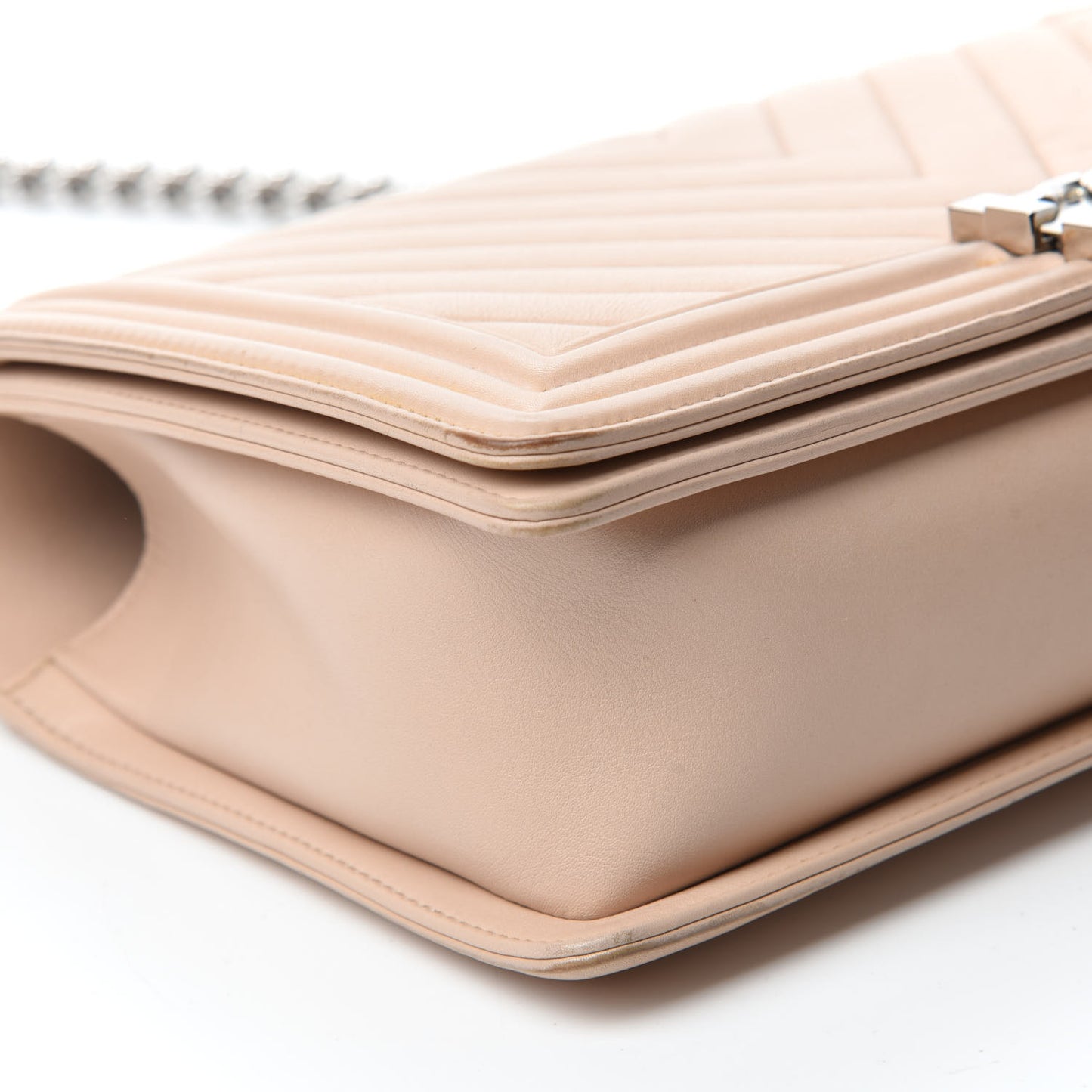 Calfskin Chevron Quilted New Medium Boy Flap Light Pink