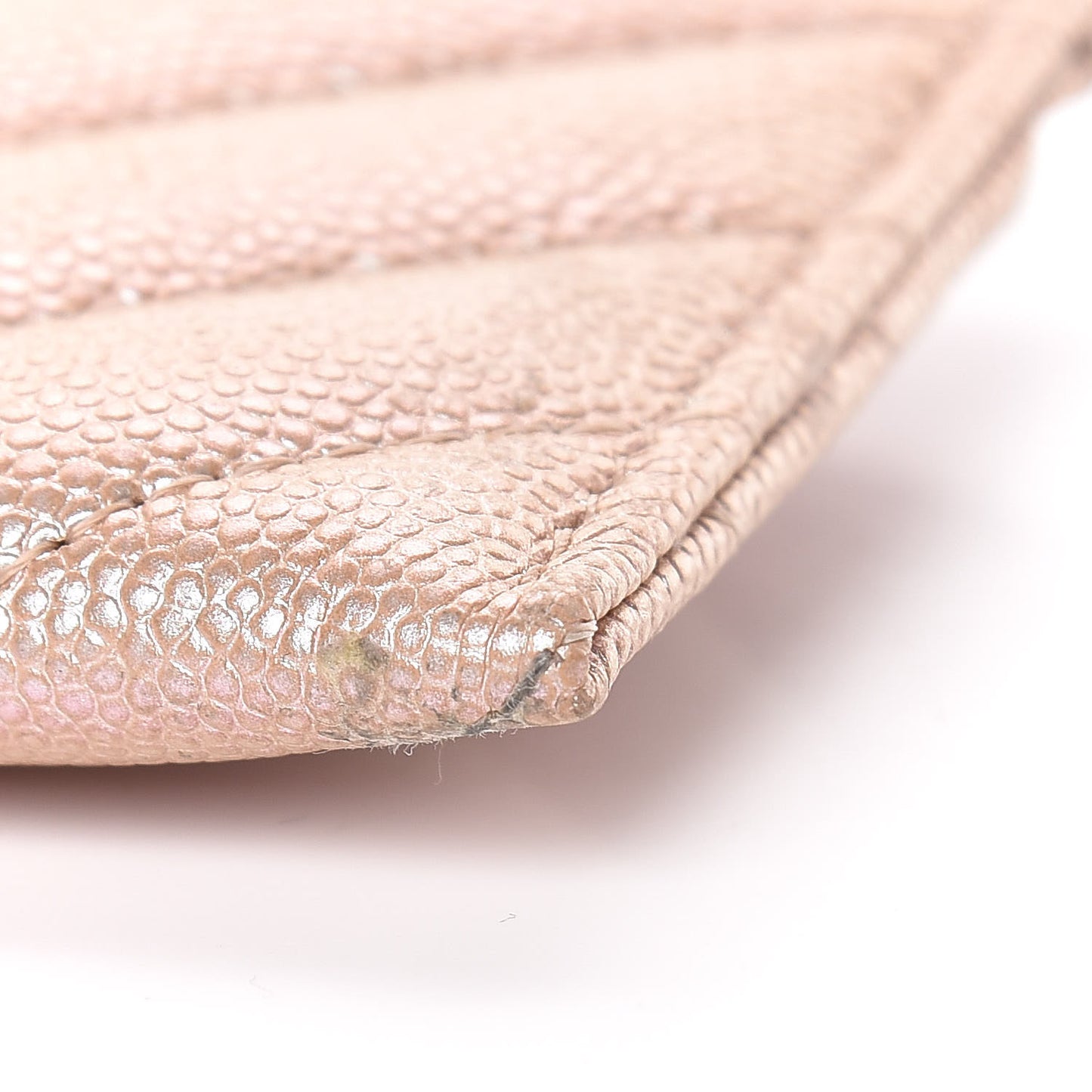 Iridescent Caviar Chevron Quilted Card Holder Beige