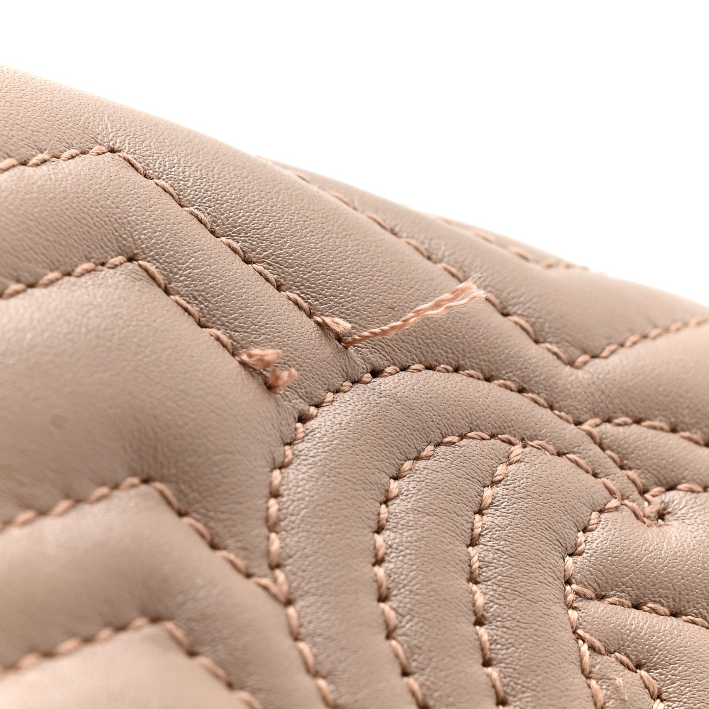 Calfskin Matelasse GG Marmont Card Case Wallet Porcelain Rose