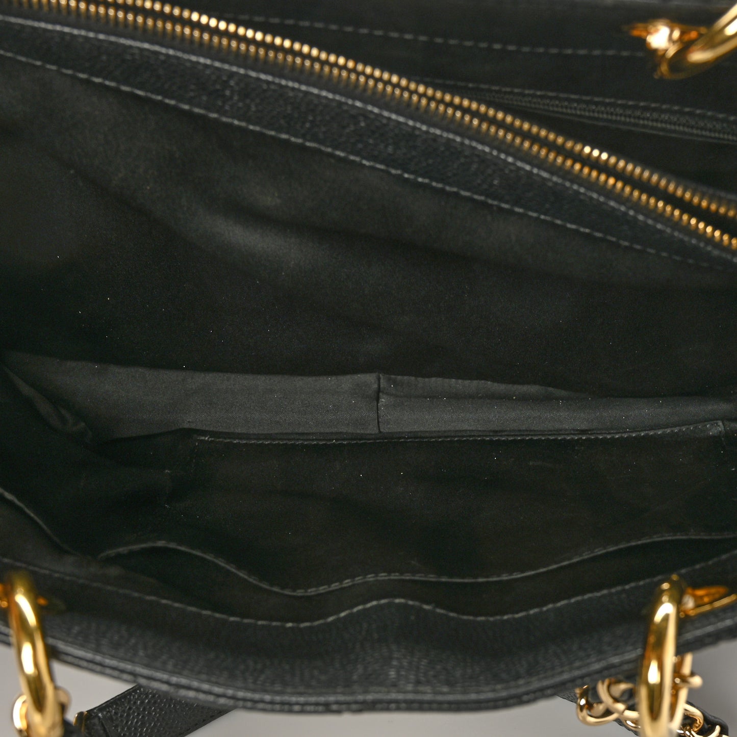 Caviar Quilted XL Grand Shopping Tote GST Black