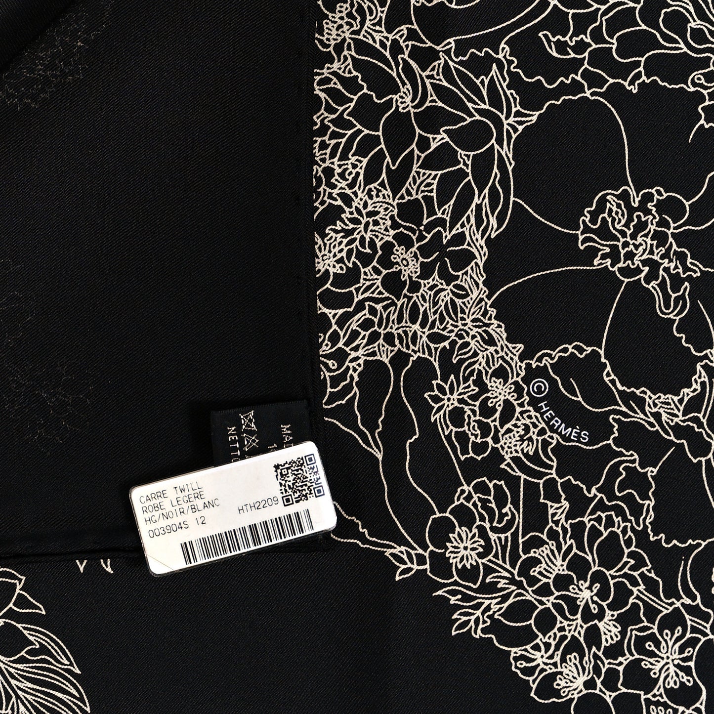 Silk Robe Legere Scarf 90 Black White
