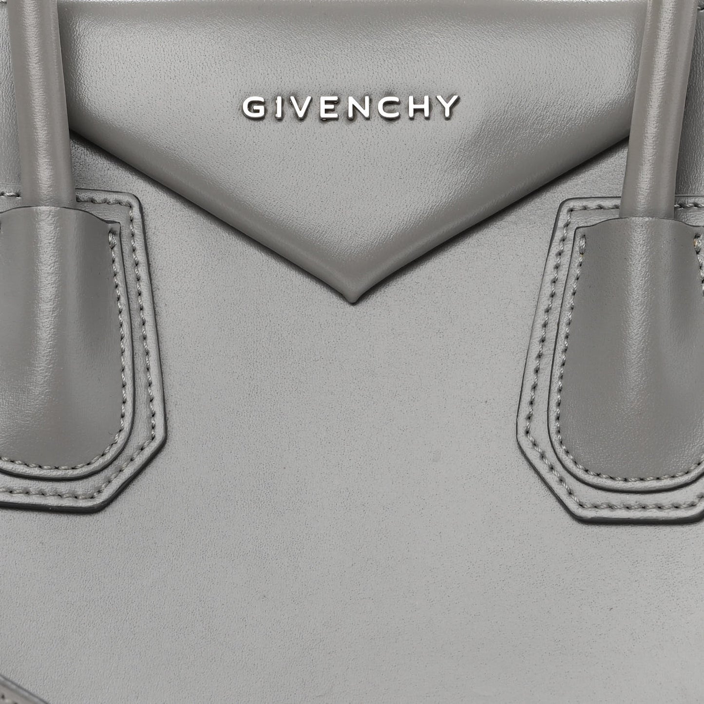 Shiny Lord Calfskin Small Antigona Pearl Grey