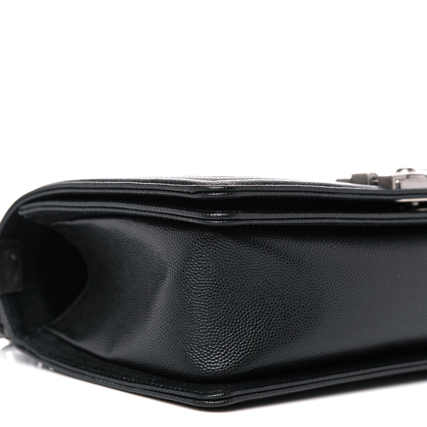 Caviar Quilted Medium Boy Flap Black