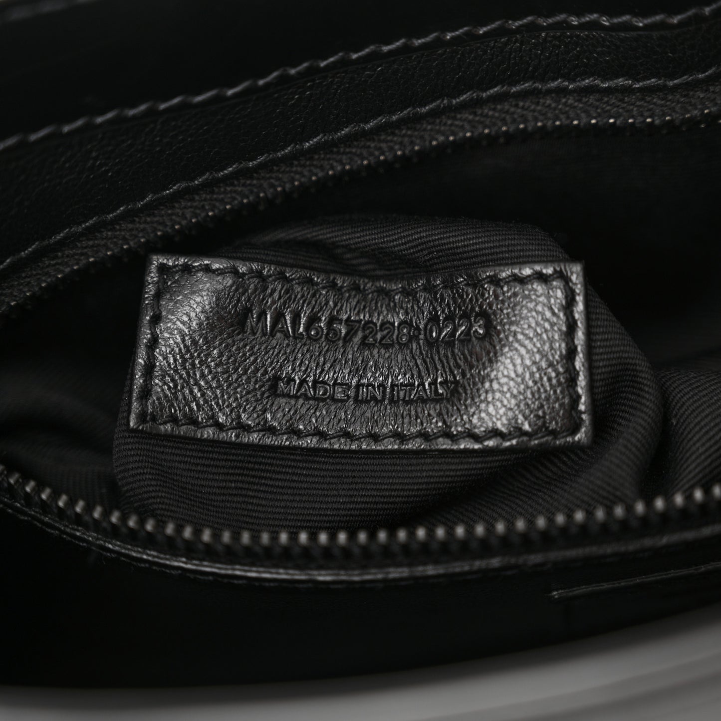 Patent Le 5 A 7 Monochrome Hobo Black