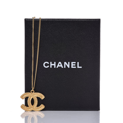 Chanel CC Necklace Matte Gold 5 of 5