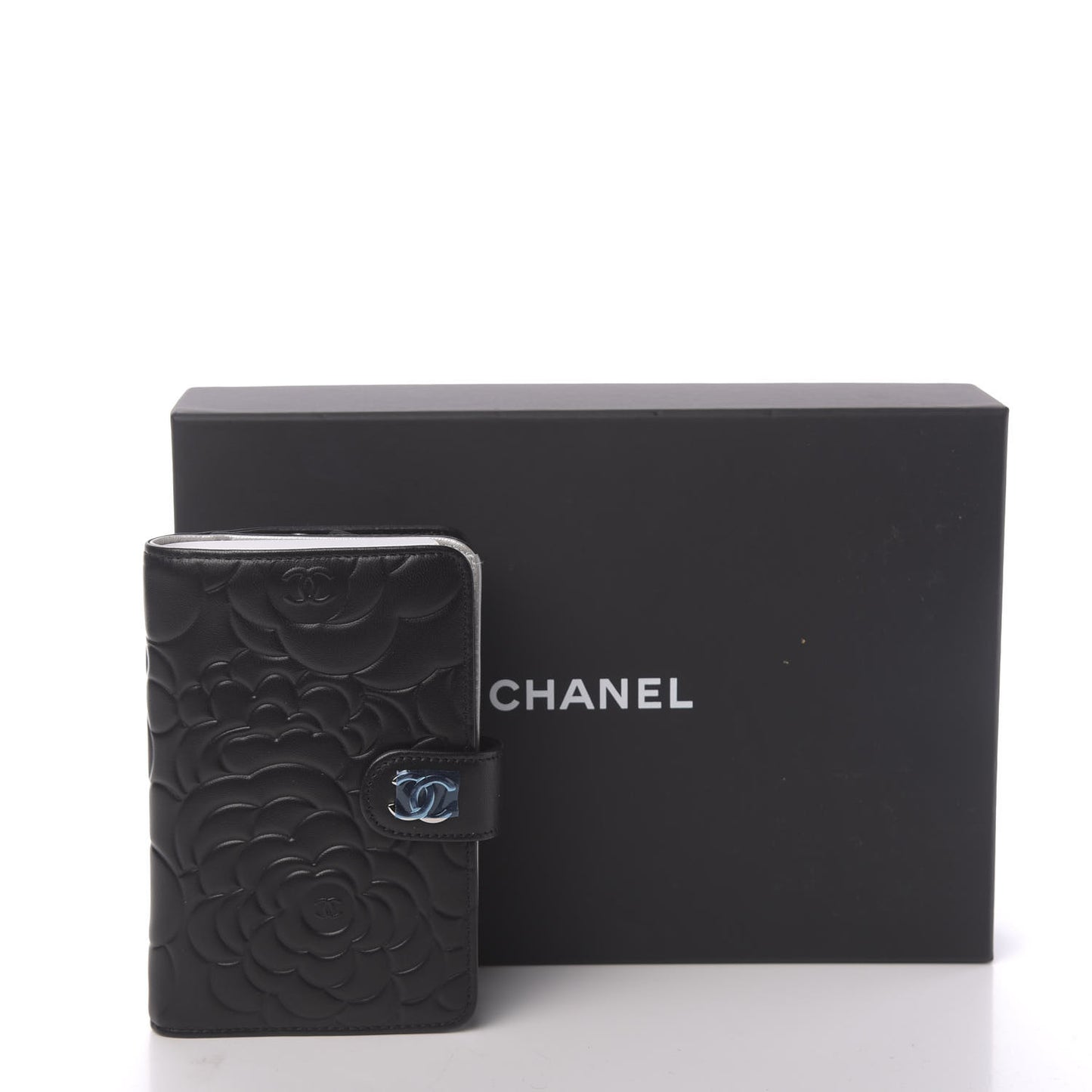 Lambskin Camellia Embossed Zipped Pocket Wallet Black