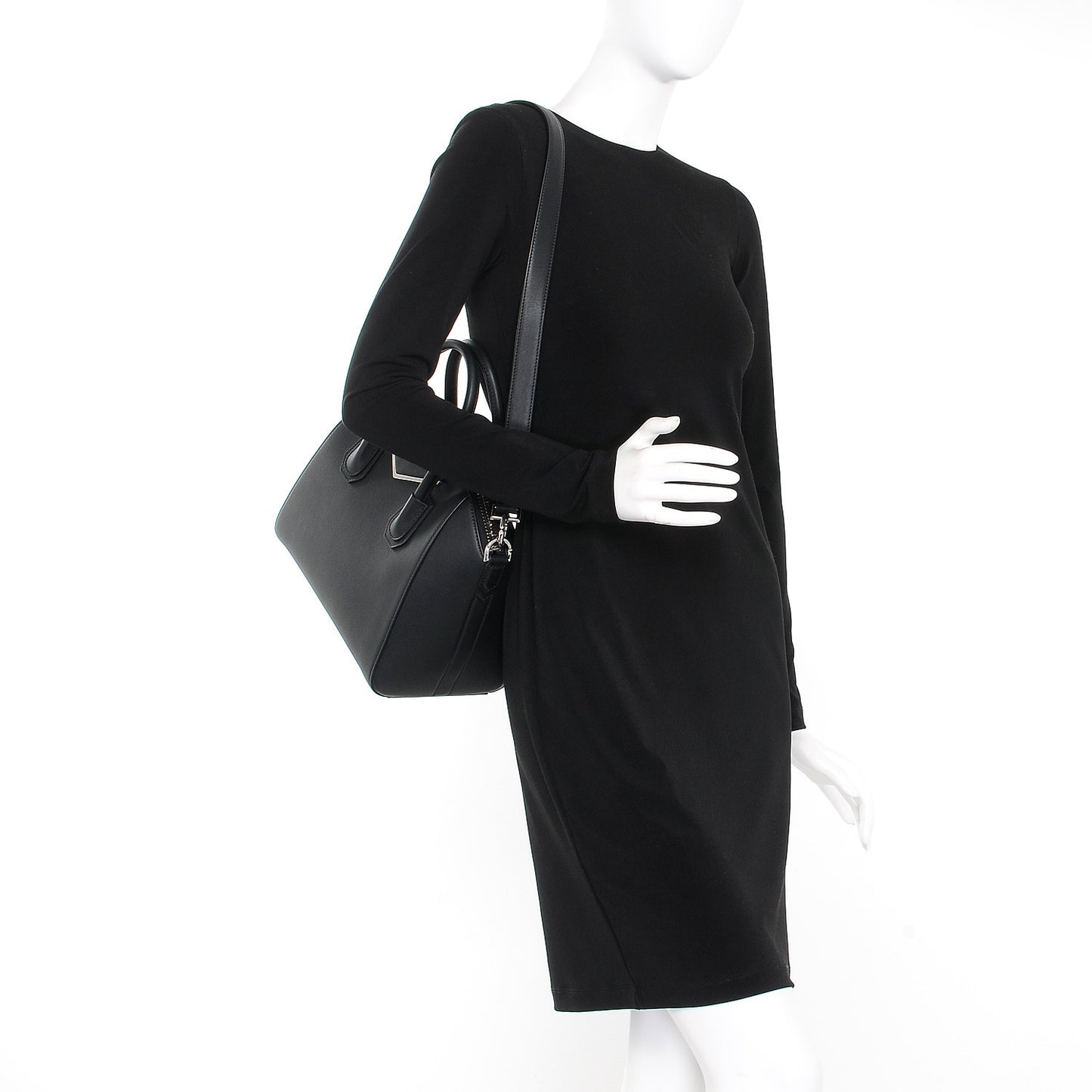 Calfskin Small Antigona Black