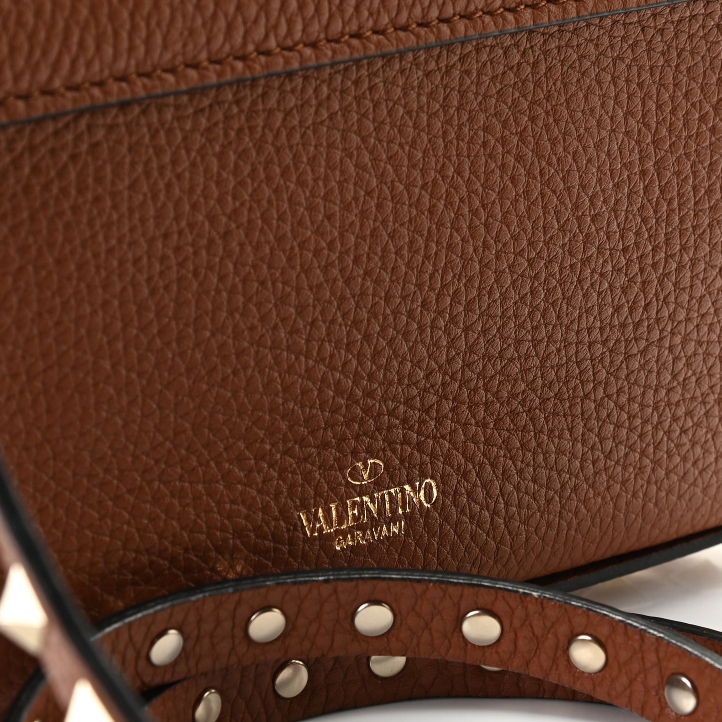 Grainy Calfskin Rockstud Crossbody Pouch Saddle Brown