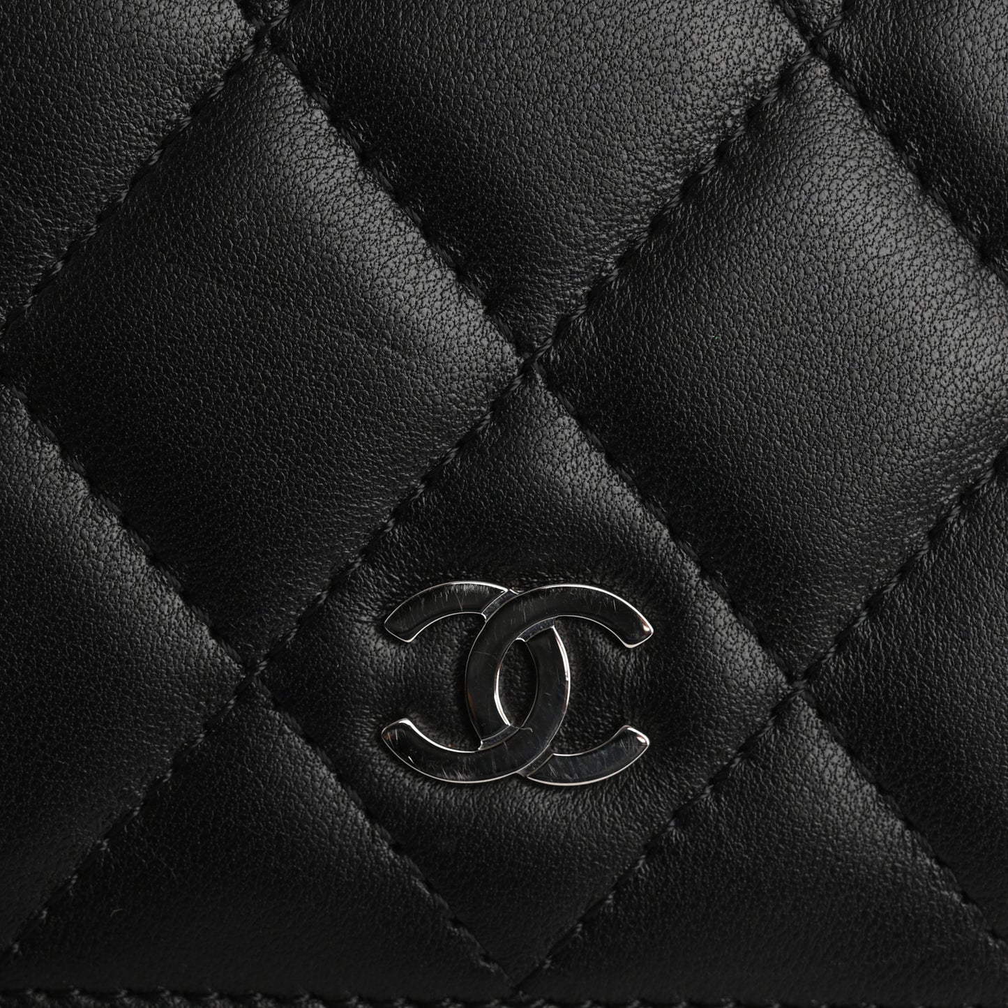 Lambskin Quilted Yen Wallet Black