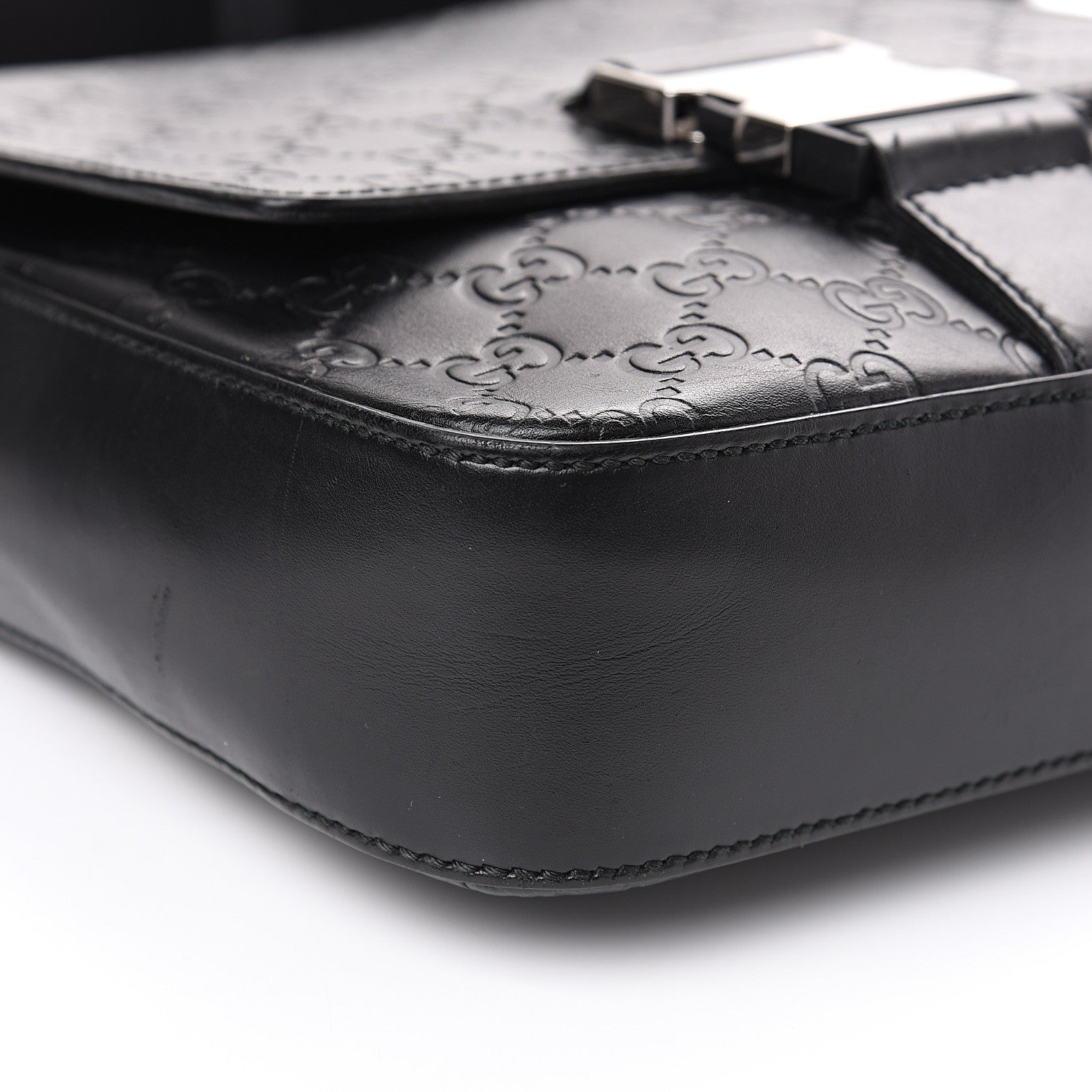 Gucci Guccissima Signature Single Buckle Flap Messenger Bag Black 10 of 14