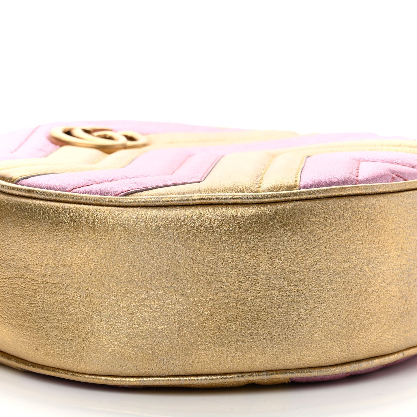 Metallic Nappa Matelasse Heart Mini GG Marmont Round Shoulder Bag Oro Vecchio Rosa