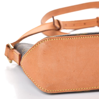 Louis Vuitton Monogram Trotteur 9 of 10