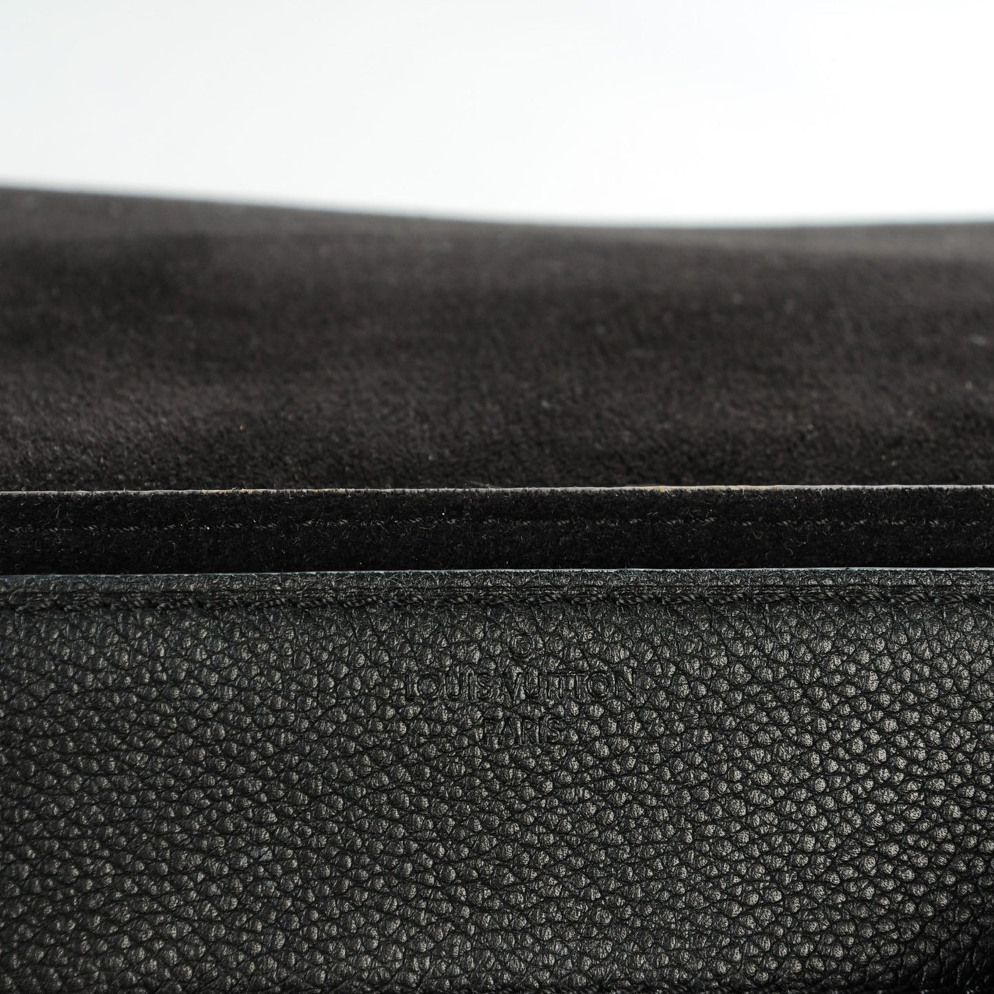 Monogram Pallas Chain Black