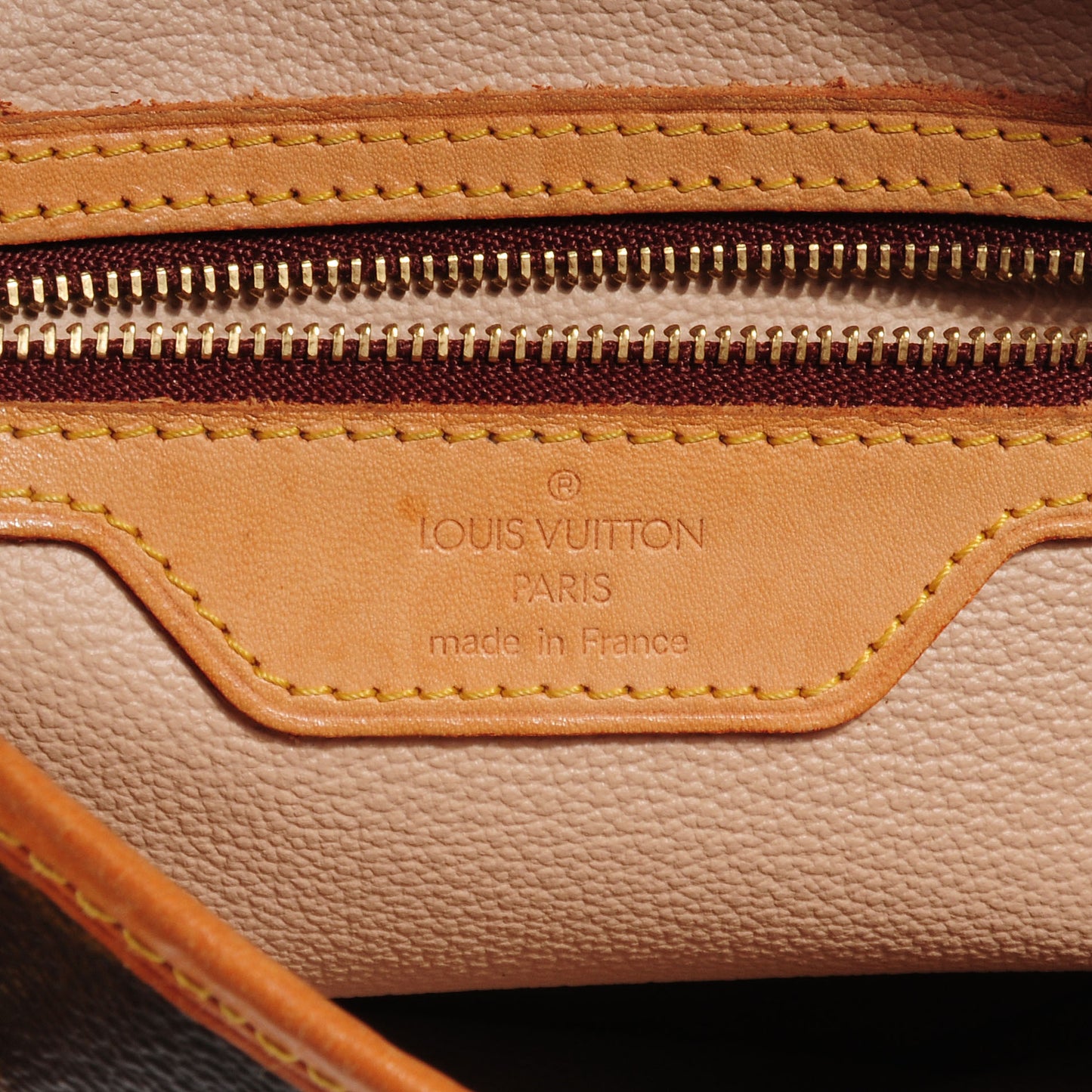 Monogram Petit Bucket 23