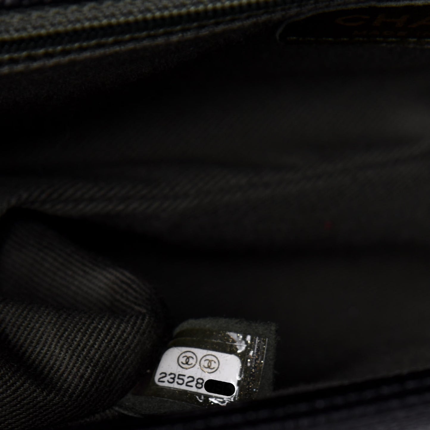 Caviar Quilted New Medium Boy Flap Black