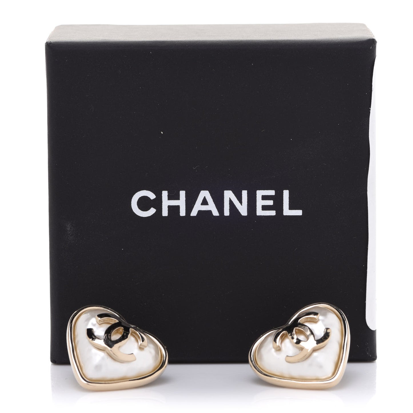 Pearl CC Heart Earrings Gold