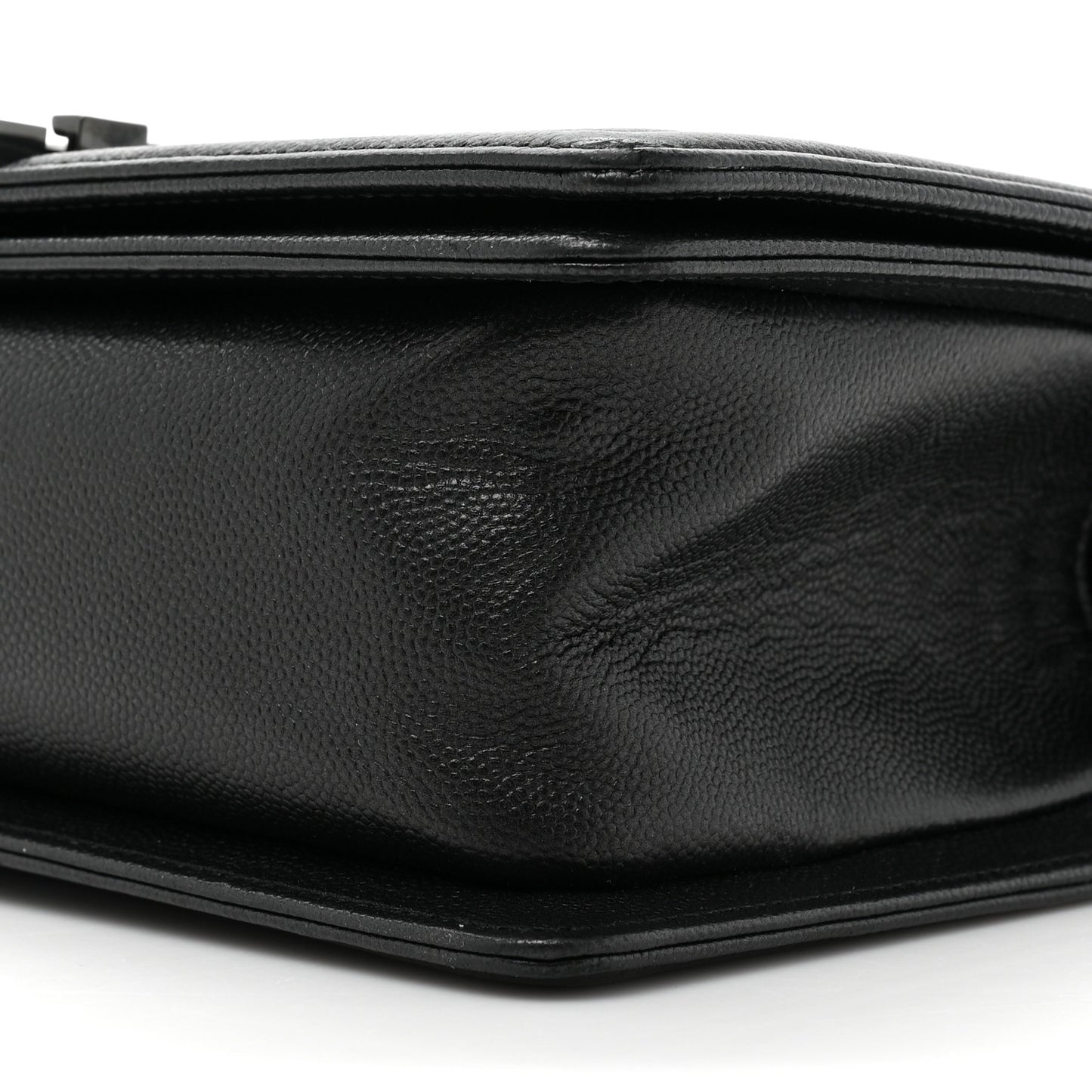 Caviar Quilted Medium Boy Flap So Black