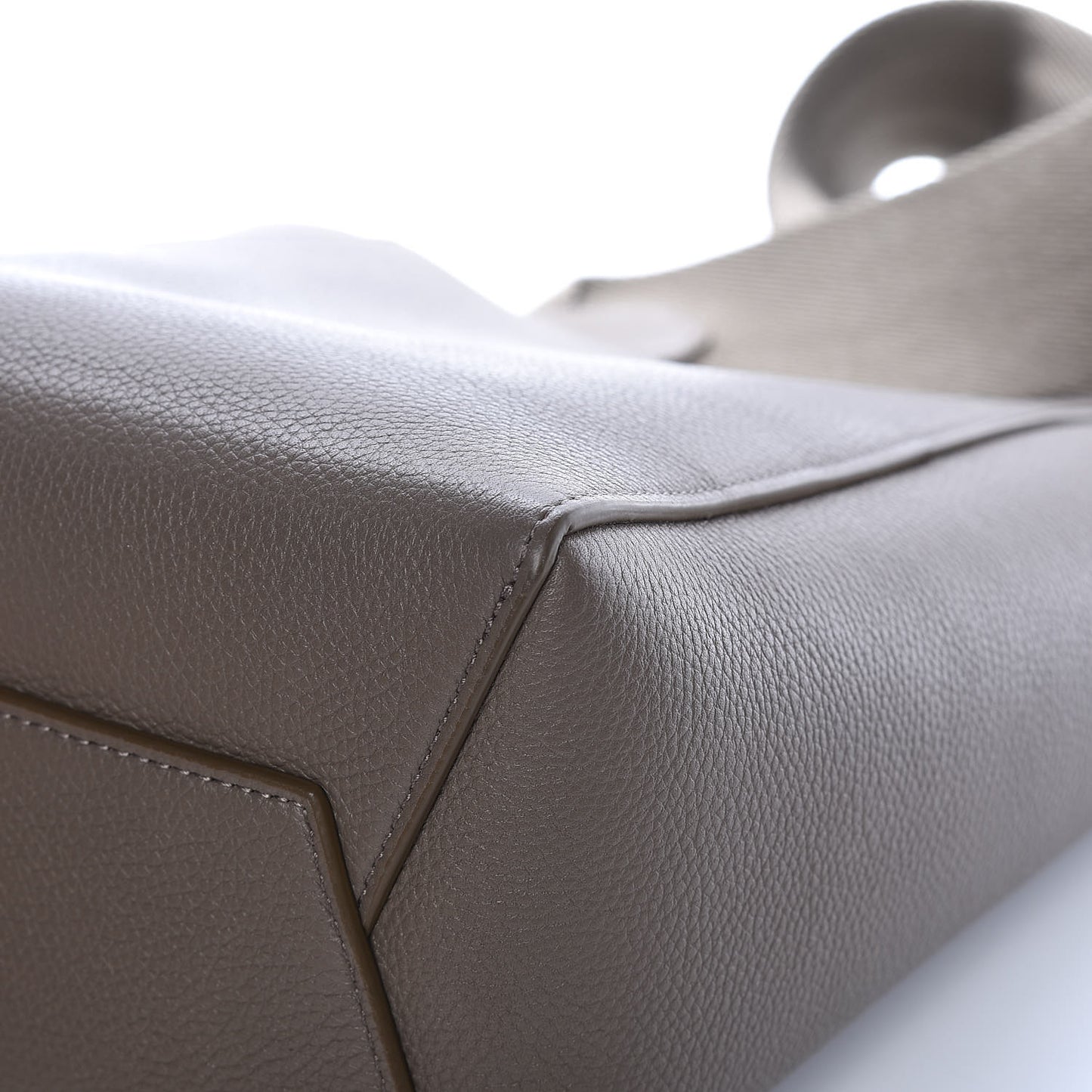 Soft Grained Calfskin Small Sangle Bucket Bag Taupe