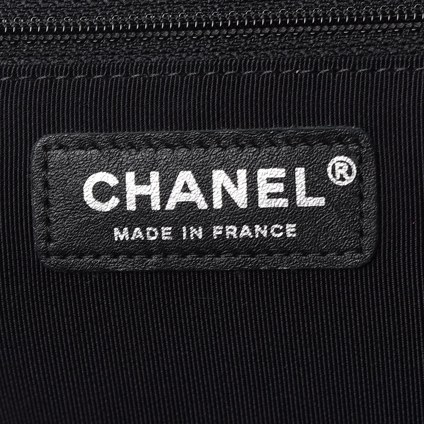 Lambskin Chevron Quilted Large Surpique Flap Black