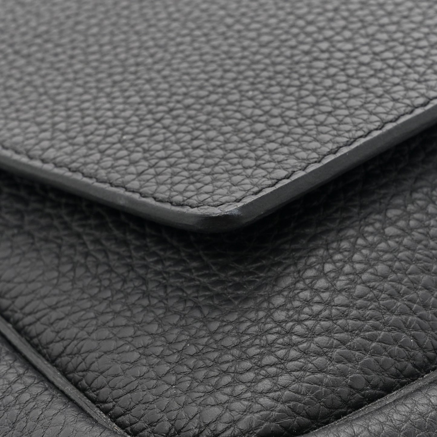 Togo Steve Light Messenger Black