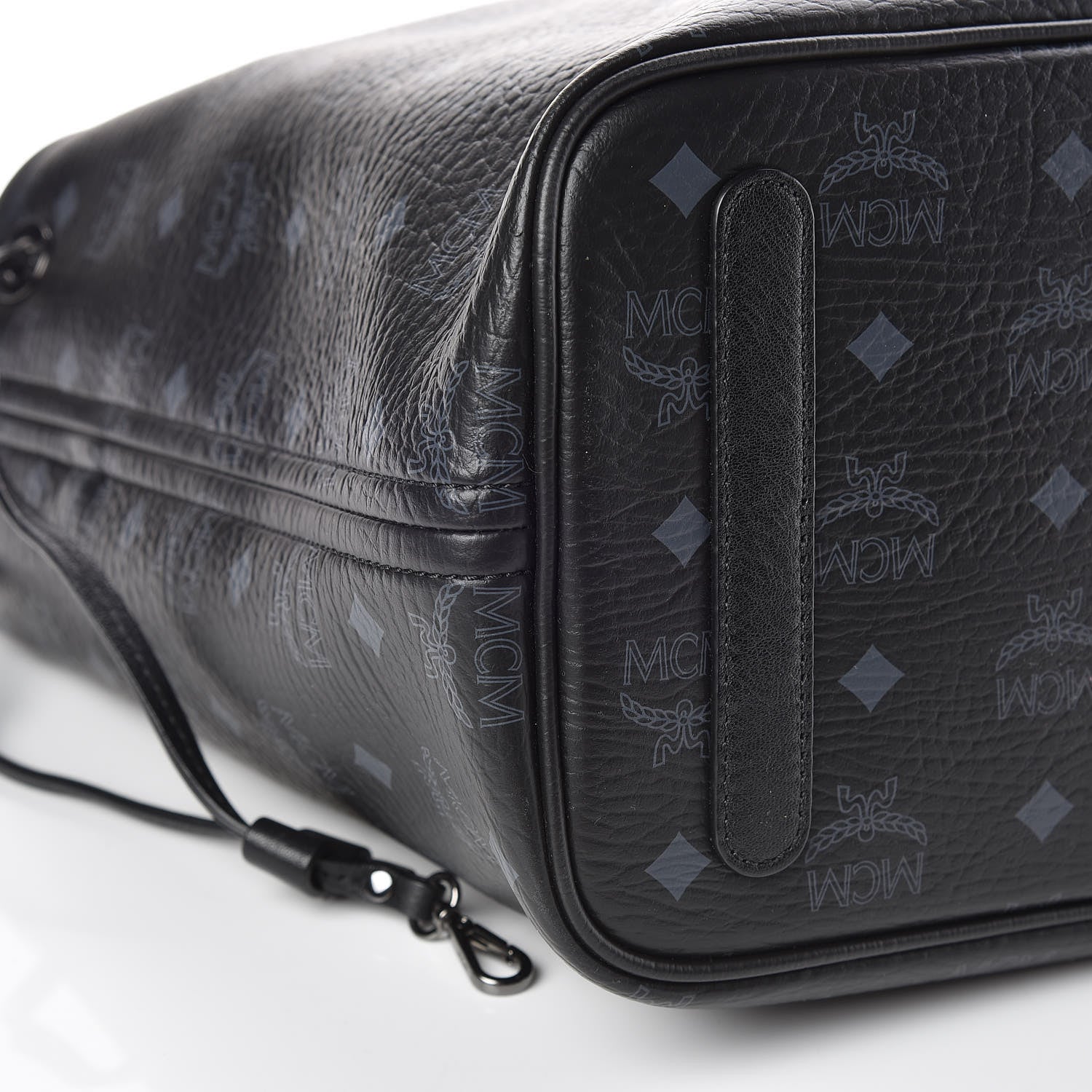 MCM Visetos Medium Liz Reversible Shopper Tote Black 5 of 12